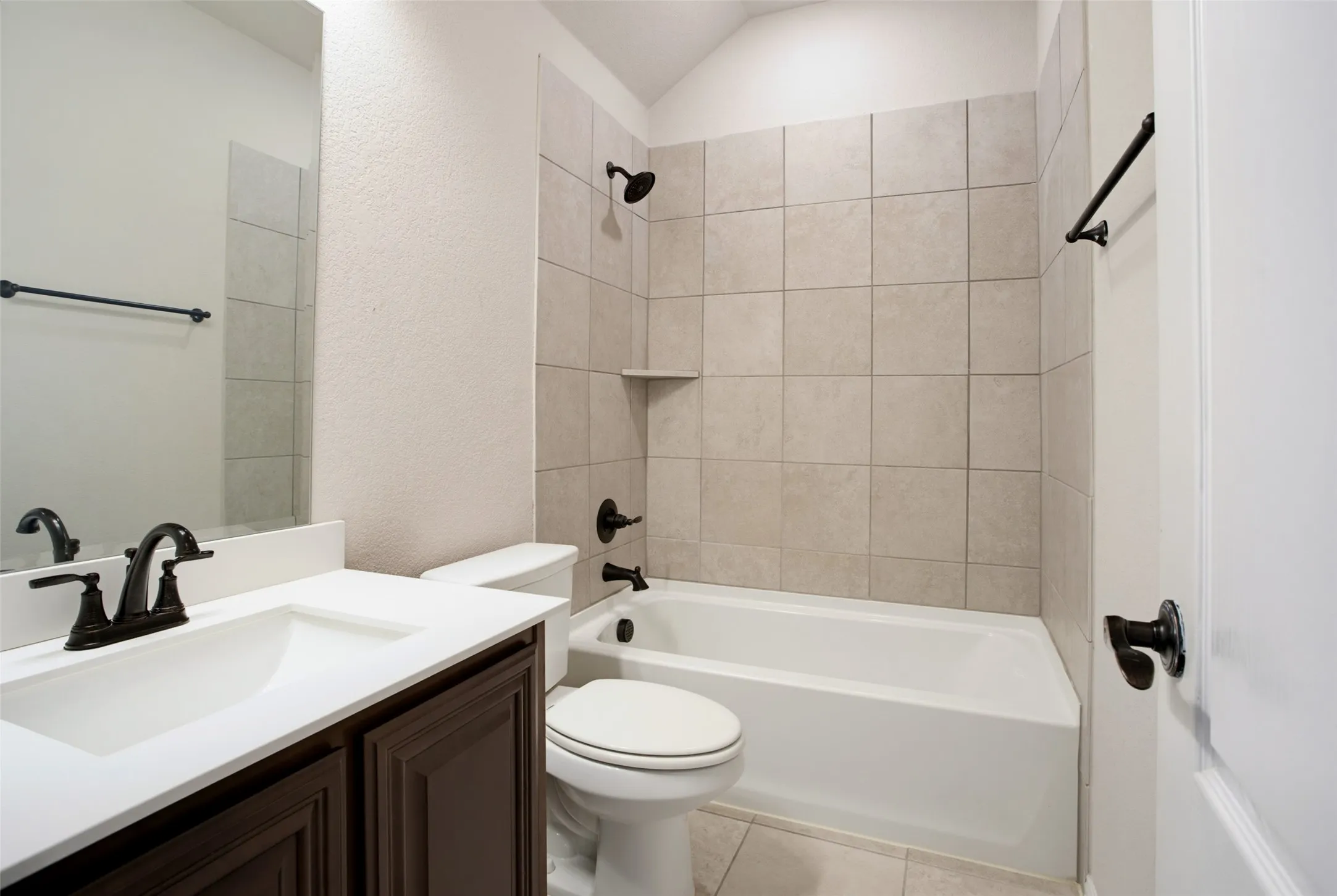 Single Family Residence For Sale in Collin County , 812 Woodview Court, Anna, Texas 75409, 4 Bedroom, 4 Bathroom, 2 Garage spaces, 3,516 Sqft, built in 2022, mls#21311391, Real Estate Agent in Anna, Homes For Sale in Collin county, Homes For Sale in Anna, Realtor in Anna Texas, Real Estate Brokerage Independent Realty Texas, Luminita Cordes Realtor