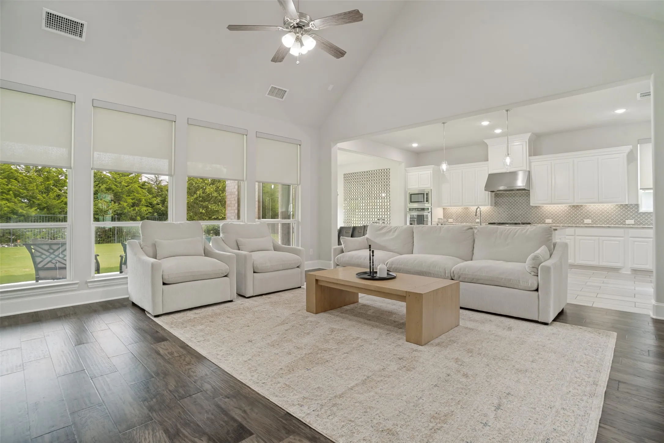 Single Family Residence For Sale in Collin County , 810 Country Brook Lane, Prosper, Texas 75078, 4 Bedroom, 3 Bathroom, 3 Garage spaces, 2,981 Sqft, built in 2019, mls#21309785, Real Estate Agent in Prosper, Homes For Sale in Collin county, Homes For Sale in Prosper, Realtor in Prosper Texas, Real Estate Brokerage Independent Realty Texas, Luminita Cordes Realtor