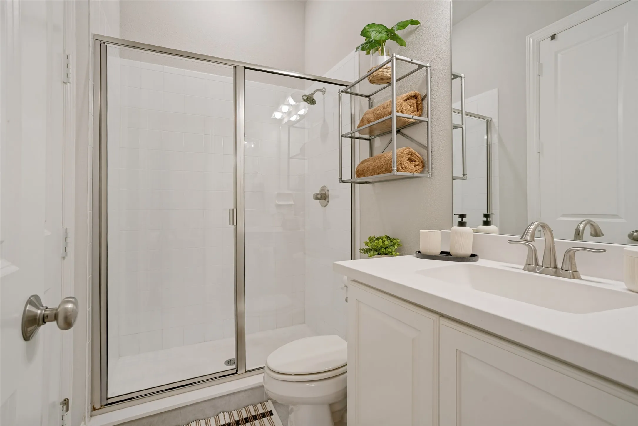 Single Family Residence For Sale in Collin County , 810 Country Brook Lane, Prosper, Texas 75078, 4 Bedroom, 3 Bathroom, 3 Garage spaces, 2,981 Sqft, built in 2019, mls#21309785, Real Estate Agent in Prosper, Homes For Sale in Collin county, Homes For Sale in Prosper, Realtor in Prosper Texas, Real Estate Brokerage Independent Realty Texas, Luminita Cordes Realtor