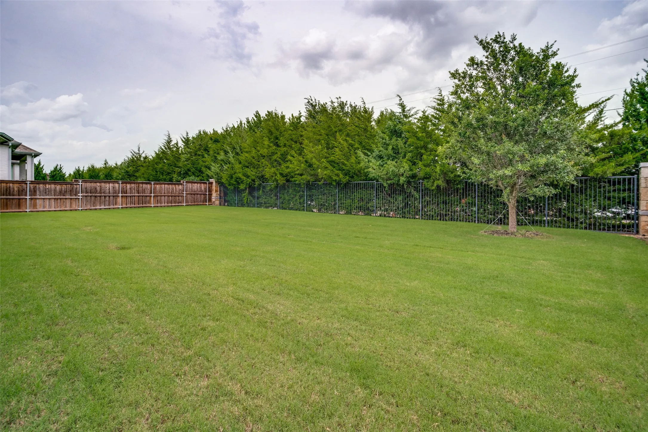 Single Family Residence For Sale in Collin County , 810 Country Brook Lane, Prosper, Texas 75078, 4 Bedroom, 3 Bathroom, 3 Garage spaces, 2,981 Sqft, built in 2019, mls#21309785, Real Estate Agent in Prosper, Homes For Sale in Collin county, Homes For Sale in Prosper, Realtor in Prosper Texas, Real Estate Brokerage Independent Realty Texas, Luminita Cordes Realtor