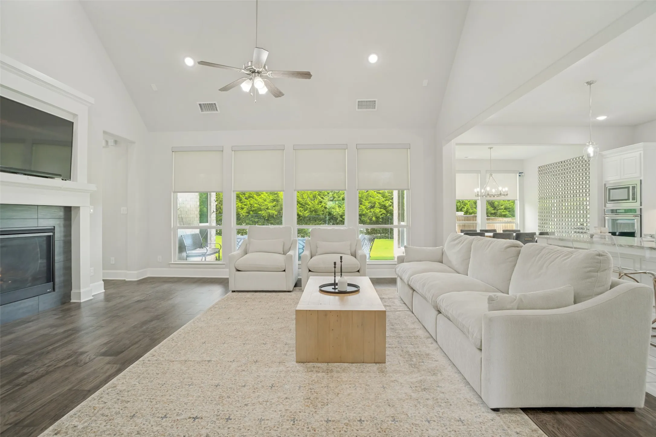Single Family Residence For Sale in Collin County , 810 Country Brook Lane, Prosper, Texas 75078, 4 Bedroom, 3 Bathroom, 3 Garage spaces, 2,981 Sqft, built in 2019, mls#21309785, Real Estate Agent in Prosper, Homes For Sale in Collin county, Homes For Sale in Prosper, Realtor in Prosper Texas, Real Estate Brokerage Independent Realty Texas, Luminita Cordes Realtor