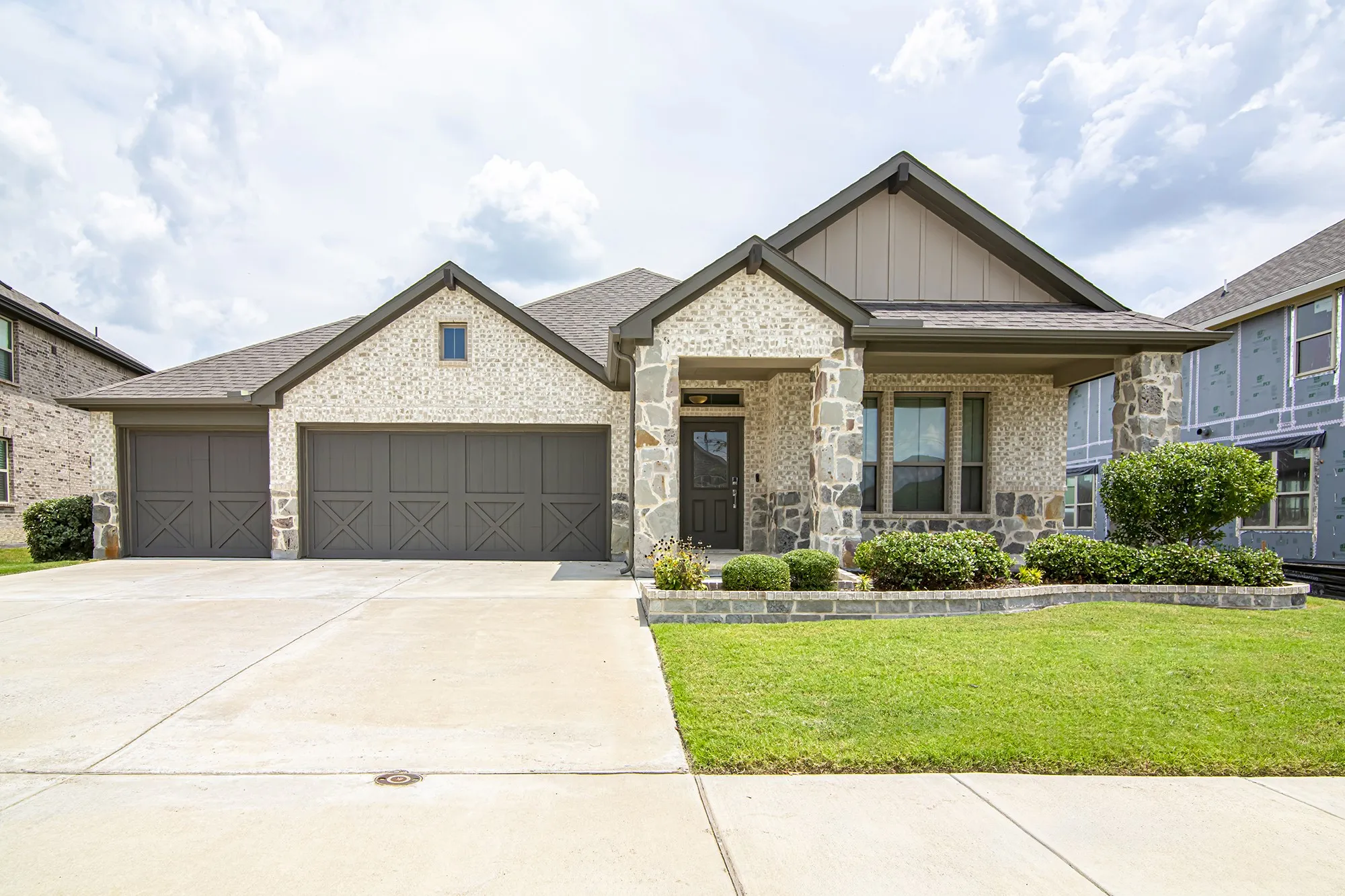 Single Family Residence For Rent in Ellis County , 4718 BUTTONBUSH DR, Venus, Texas 76084, 4 Bedrooms, 3 Bathrooms, 3 Garage spaces, 2,193 Sqft, built in 2021, Price $3,200, mls#21312311, Real Estate Agent in Venus, Homes For Rent in Ellis county, Homes For Rent in Venus, Realtor in Venus Texas, Real Estate Brokerage Independent Realty Texas, Luminita Cordes Realtor