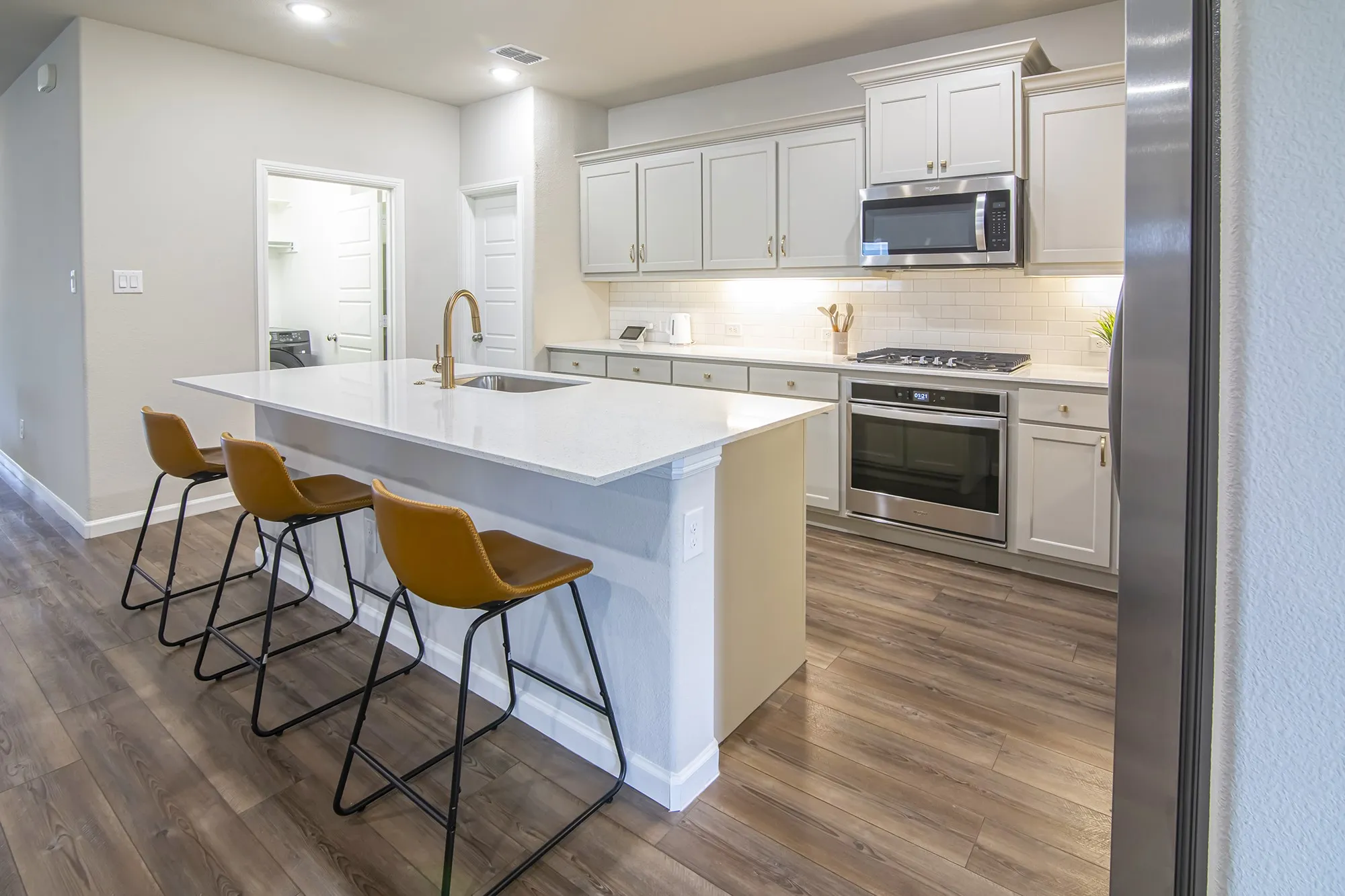 Single Family Residence For Rent in Ellis County , 4718 BUTTONBUSH DR, Venus, Texas 76084, 4 Bedrooms, 3 Bathrooms, 3 Garage spaces, 2,193 Sqft, built in 2021, Price $3,200, mls#21312311, Real Estate Agent in Venus, Homes For Rent in Ellis county, Homes For Rent in Venus, Realtor in Venus Texas, Real Estate Brokerage Independent Realty Texas, Luminita Cordes Realtor