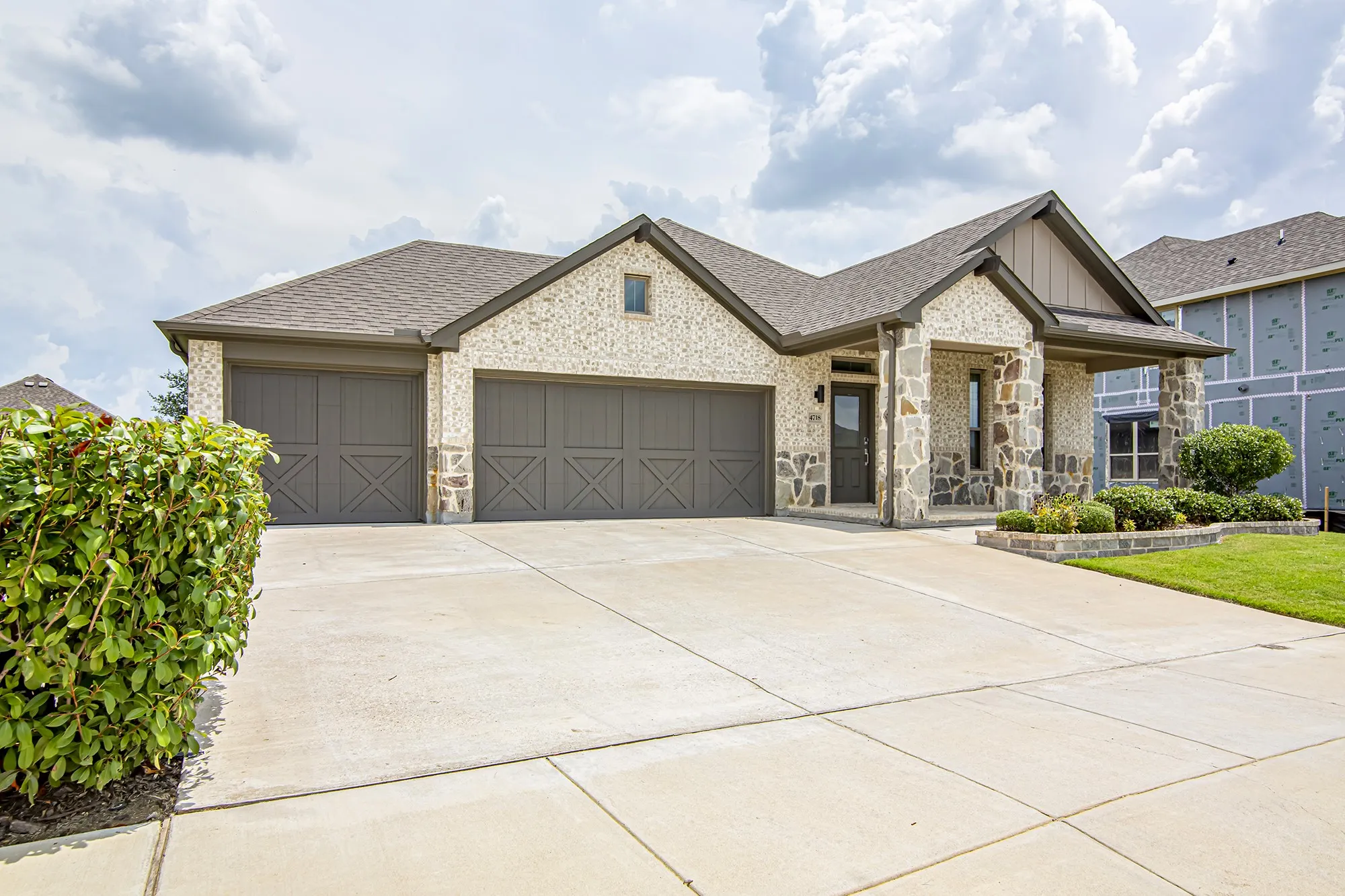 Single Family Residence For Rent in Ellis County , 4718 BUTTONBUSH DR, Venus, Texas 76084, 4 Bedrooms, 3 Bathrooms, 3 Garage spaces, 2,193 Sqft, built in 2021, Price $3,200, mls#21312311, Real Estate Agent in Venus, Homes For Rent in Ellis county, Homes For Rent in Venus, Realtor in Venus Texas, Real Estate Brokerage Independent Realty Texas, Luminita Cordes Realtor