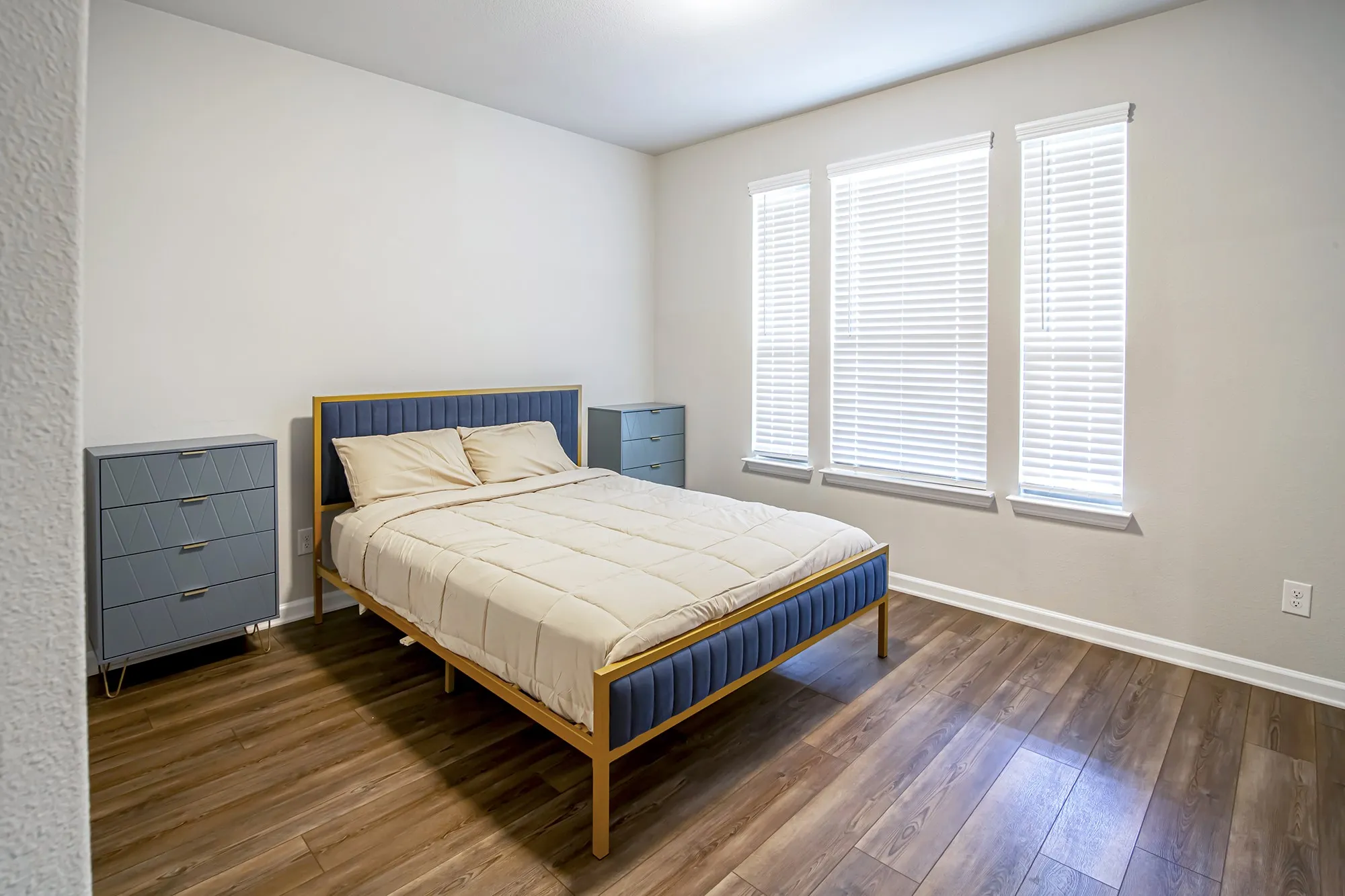 Single Family Residence For Rent in Ellis County , 4718 BUTTONBUSH DR, Venus, Texas 76084, 4 Bedrooms, 3 Bathrooms, 3 Garage spaces, 2,193 Sqft, built in 2021, Price $3,200, mls#21312311, Real Estate Agent in Venus, Homes For Rent in Ellis county, Homes For Rent in Venus, Realtor in Venus Texas, Real Estate Brokerage Independent Realty Texas, Luminita Cordes Realtor