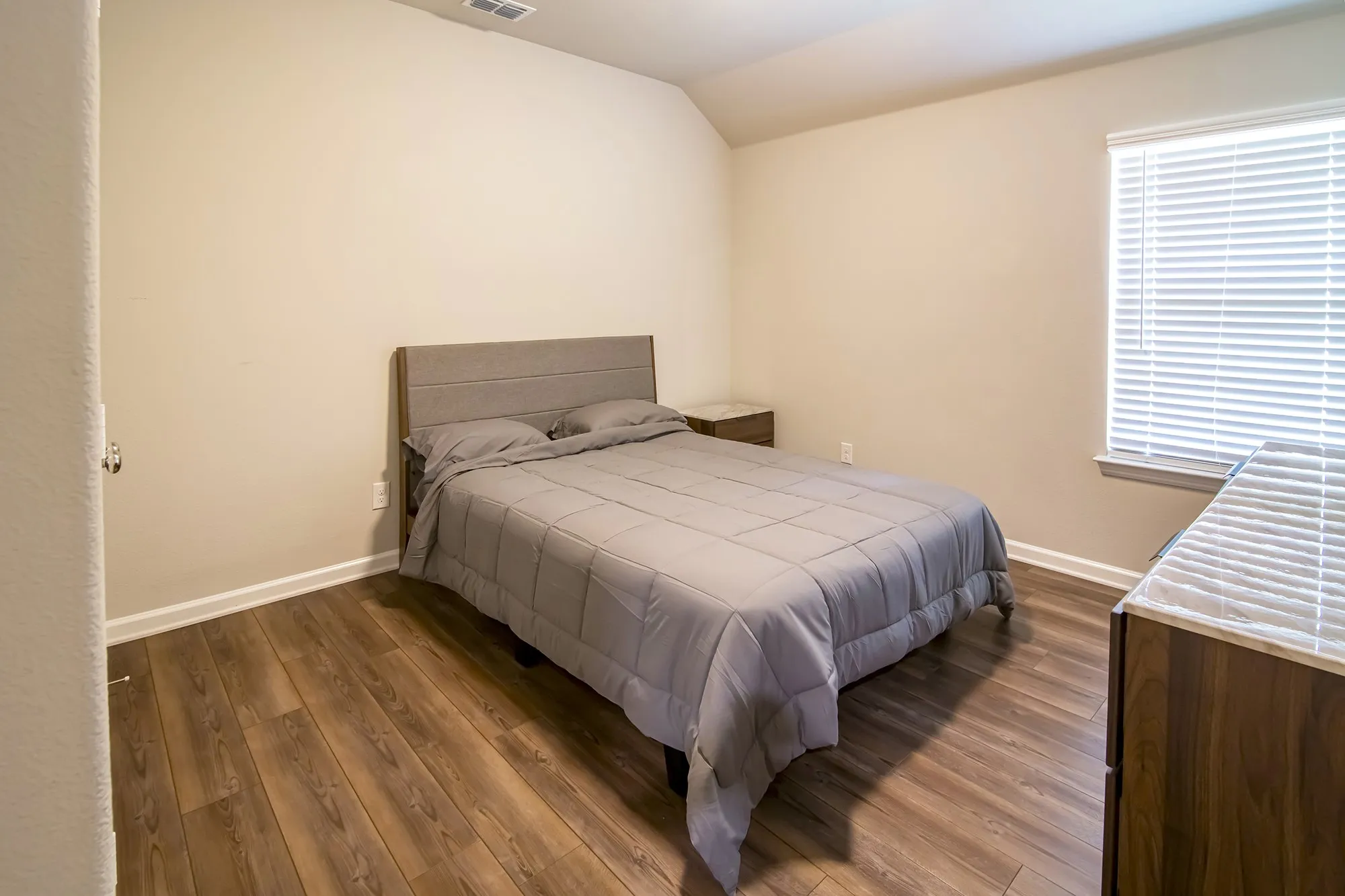 Single Family Residence For Rent in Ellis County , 4718 BUTTONBUSH DR, Venus, Texas 76084, 4 Bedrooms, 3 Bathrooms, 3 Garage spaces, 2,193 Sqft, built in 2021, Price $3,200, mls#21312311, Real Estate Agent in Venus, Homes For Rent in Ellis county, Homes For Rent in Venus, Realtor in Venus Texas, Real Estate Brokerage Independent Realty Texas, Luminita Cordes Realtor