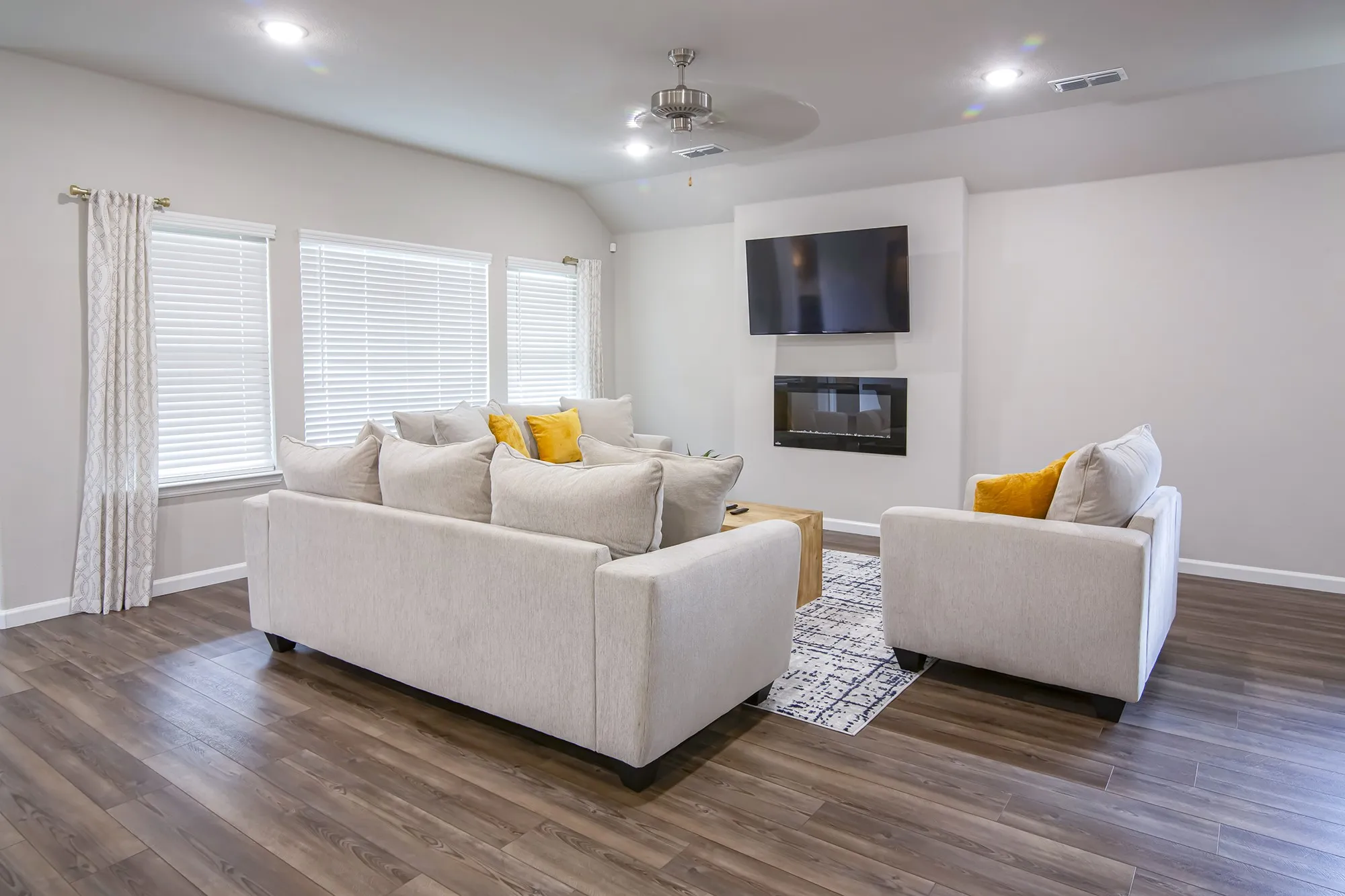 Single Family Residence For Rent in Ellis County , 4718 BUTTONBUSH DR, Venus, Texas 76084, 4 Bedrooms, 3 Bathrooms, 3 Garage spaces, 2,193 Sqft, built in 2021, Price $3,200, mls#21312311, Real Estate Agent in Venus, Homes For Rent in Ellis county, Homes For Rent in Venus, Realtor in Venus Texas, Real Estate Brokerage Independent Realty Texas, Luminita Cordes Realtor