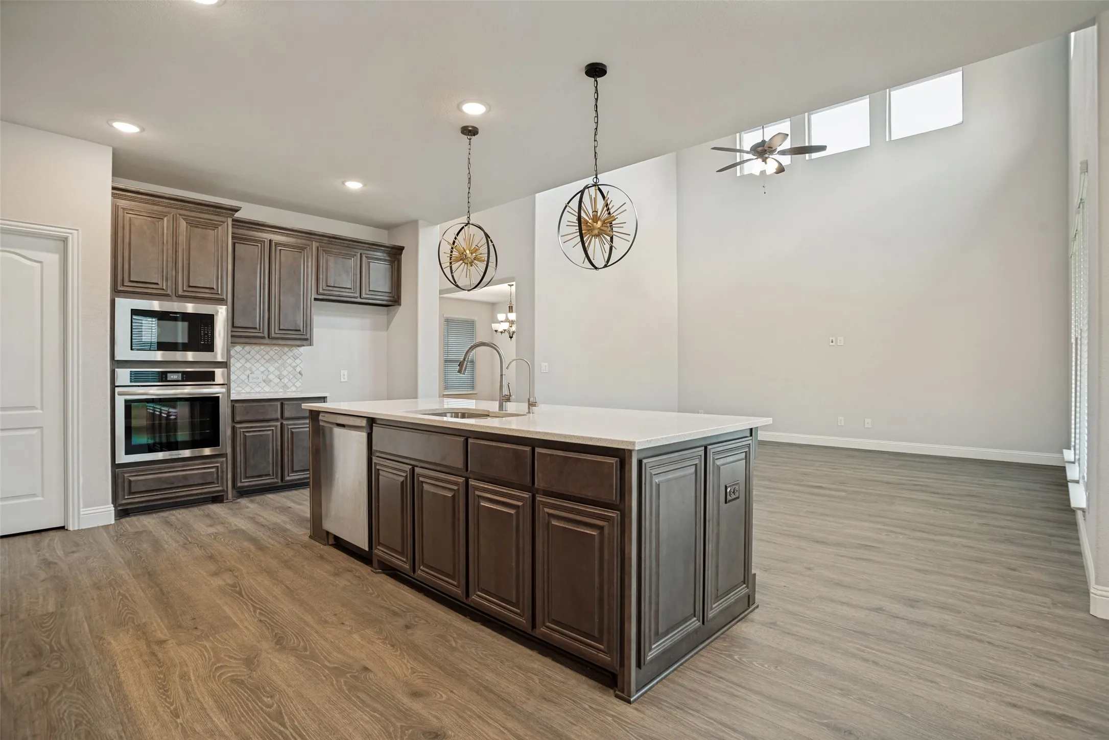 Single Family Residence For Rent in Collin County , 812 Woodview Court, Anna, Texas 75409, 4 Bedroom, 4 Bathroom, 2 Garage spaces, 3,516 Sqft, built in 2022, Price $3,850, mls#21312310, Real Estate Agent in Anna, Homes For Rent in Collin county, Homes For Rent in Anna, Realtor in Anna Texas, Real Estate Brokerage Independent Realty Texas, Luminita Cordes Realtor