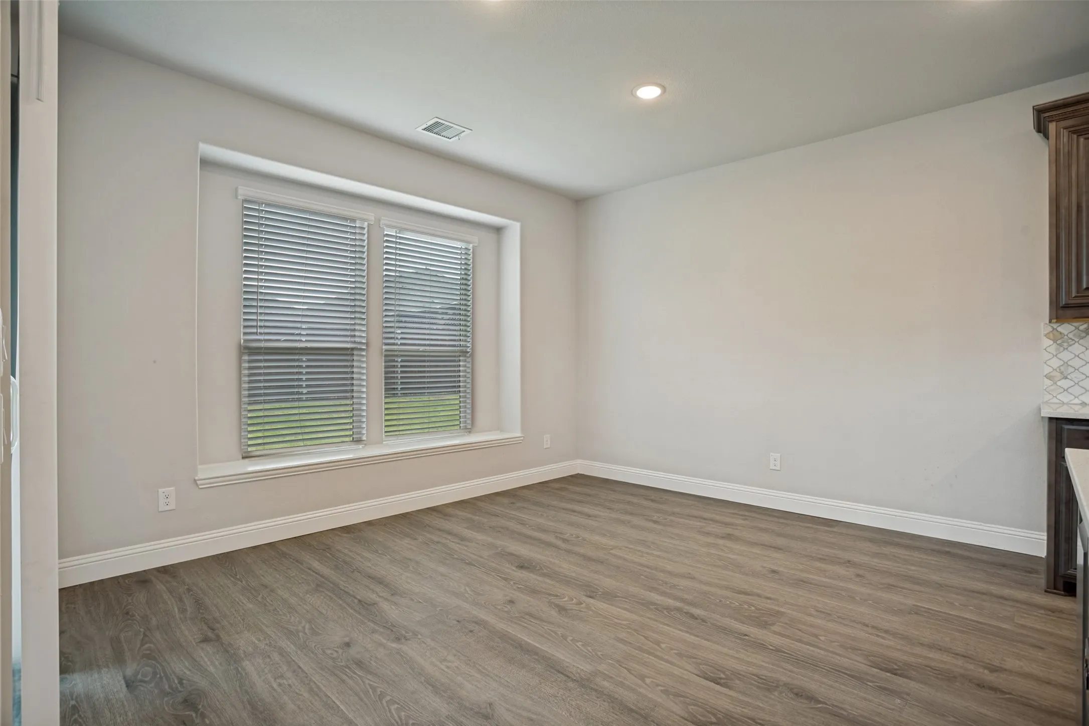 Single Family Residence For Rent in Collin County , 812 Woodview Court, Anna, Texas 75409, 4 Bedroom, 4 Bathroom, 2 Garage spaces, 3,516 Sqft, built in 2022, Price $3,850, mls#21312310, Real Estate Agent in Anna, Homes For Rent in Collin county, Homes For Rent in Anna, Realtor in Anna Texas, Real Estate Brokerage Independent Realty Texas, Luminita Cordes Realtor