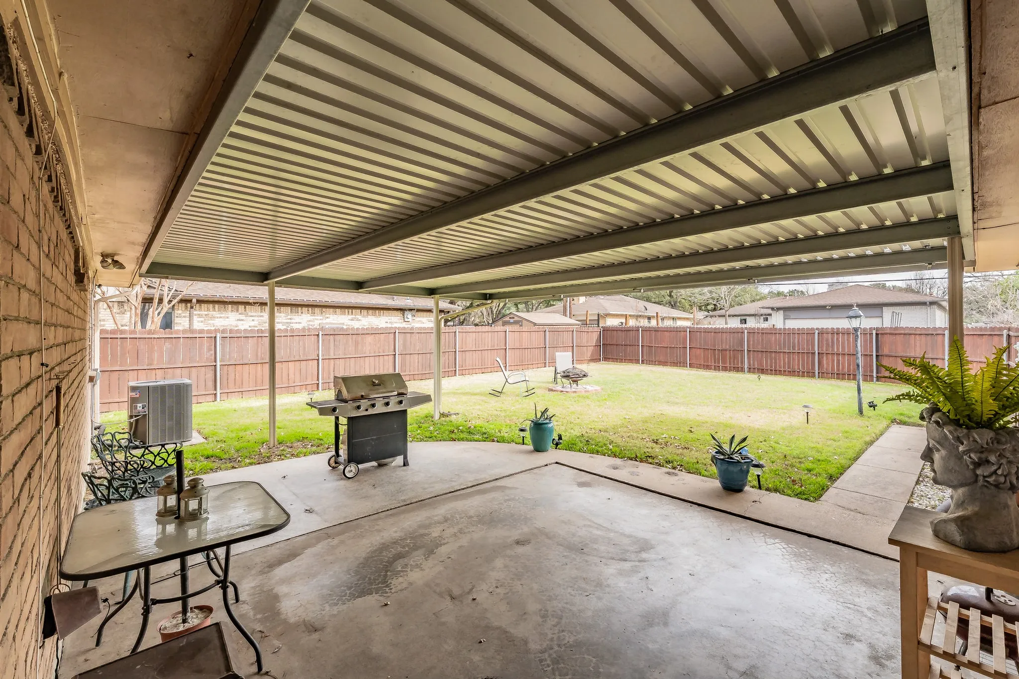 Single Family Residence For Sale in Dallas County , 8426 Van Pelt Drive, Dallas, Texas 75228, 3 Bedroom, 2 Bathroom, 2 Garage spaces, 1,727 Sqft, built in 1964, mls#21312324, Real Estate Agent in Dallas, Homes For Sale in Dallas county, Homes For Sale in Dallas, Realtor in Dallas Texas, Real Estate Brokerage Independent Realty Texas, Luminita Cordes Realtor
