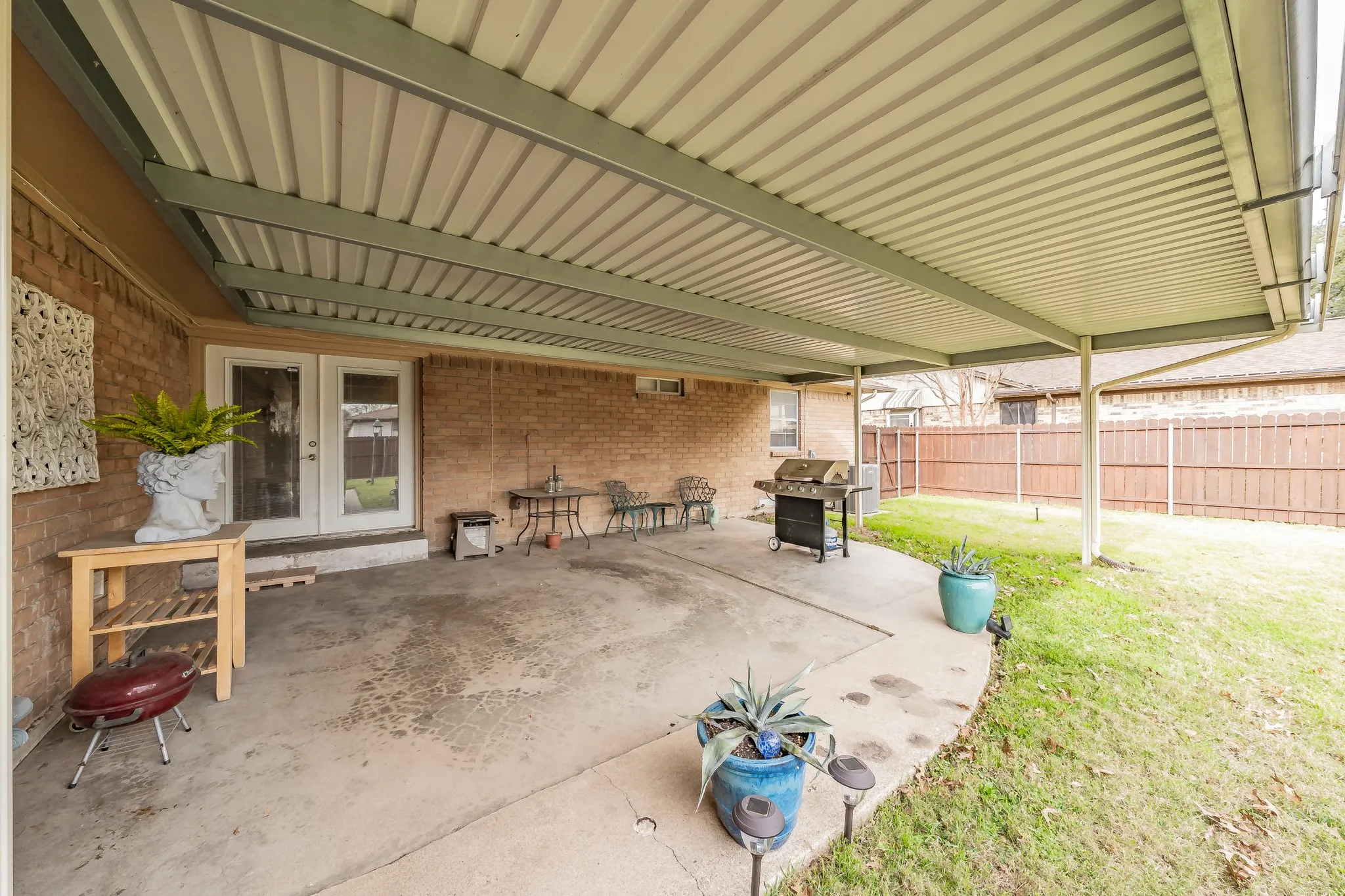 Single Family Residence For Sale in Dallas County , 8426 Van Pelt Drive, Dallas, Texas 75228, 3 Bedroom, 2 Bathroom, 2 Garage spaces, 1,727 Sqft, built in 1964, mls#21312324, Real Estate Agent in Dallas, Homes For Sale in Dallas county, Homes For Sale in Dallas, Realtor in Dallas Texas, Real Estate Brokerage Independent Realty Texas, Luminita Cordes Realtor