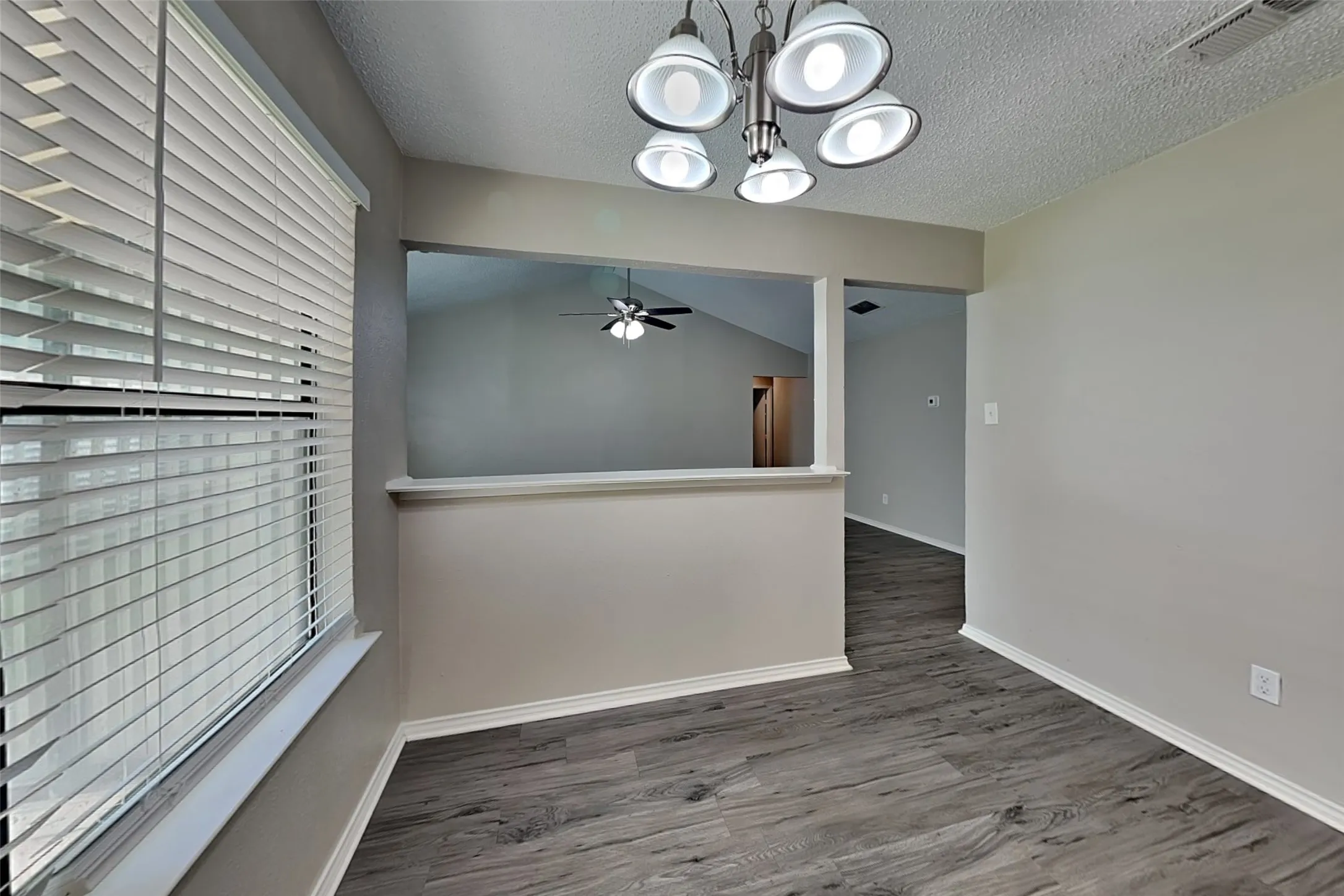 Single Family Residence For Rent in Tarrant County , 7228 Echo Hill Drive, Watauga, Texas 76148, 3 Bedroom, 2 Bathroom, 2 Garage spaces, 1,349 Sqft, built in 1980, mls#21312328, Real Estate Agent in Watauga, Homes For Rent in Tarrant county, Homes For Rent in Watauga, Realtor in Watauga Texas, Real Estate Brokerage Independent Realty Texas, Luminita Cordes Realtor