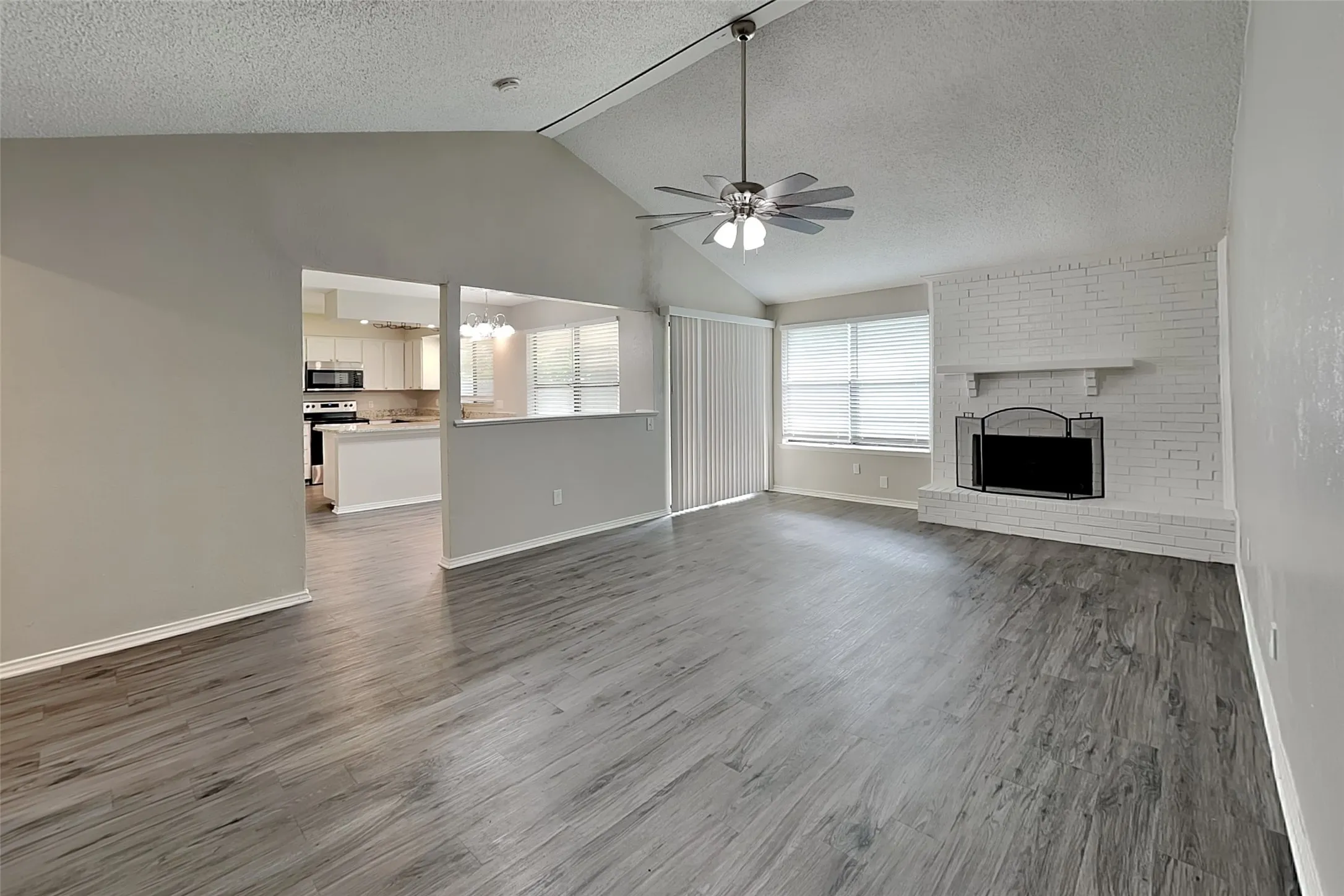 Single Family Residence For Rent in Tarrant County , 7228 Echo Hill Drive, Watauga, Texas 76148, 3 Bedroom, 2 Bathroom, 2 Garage spaces, 1,349 Sqft, built in 1980, mls#21312328, Real Estate Agent in Watauga, Homes For Rent in Tarrant county, Homes For Rent in Watauga, Realtor in Watauga Texas, Real Estate Brokerage Independent Realty Texas, Luminita Cordes Realtor