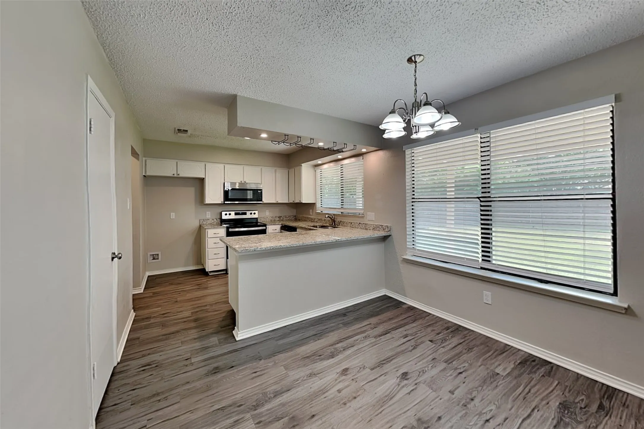 Single Family Residence For Rent in Tarrant County , 7228 Echo Hill Drive, Watauga, Texas 76148, 3 Bedroom, 2 Bathroom, 2 Garage spaces, 1,349 Sqft, built in 1980, mls#21312328, Real Estate Agent in Watauga, Homes For Rent in Tarrant county, Homes For Rent in Watauga, Realtor in Watauga Texas, Real Estate Brokerage Independent Realty Texas, Luminita Cordes Realtor