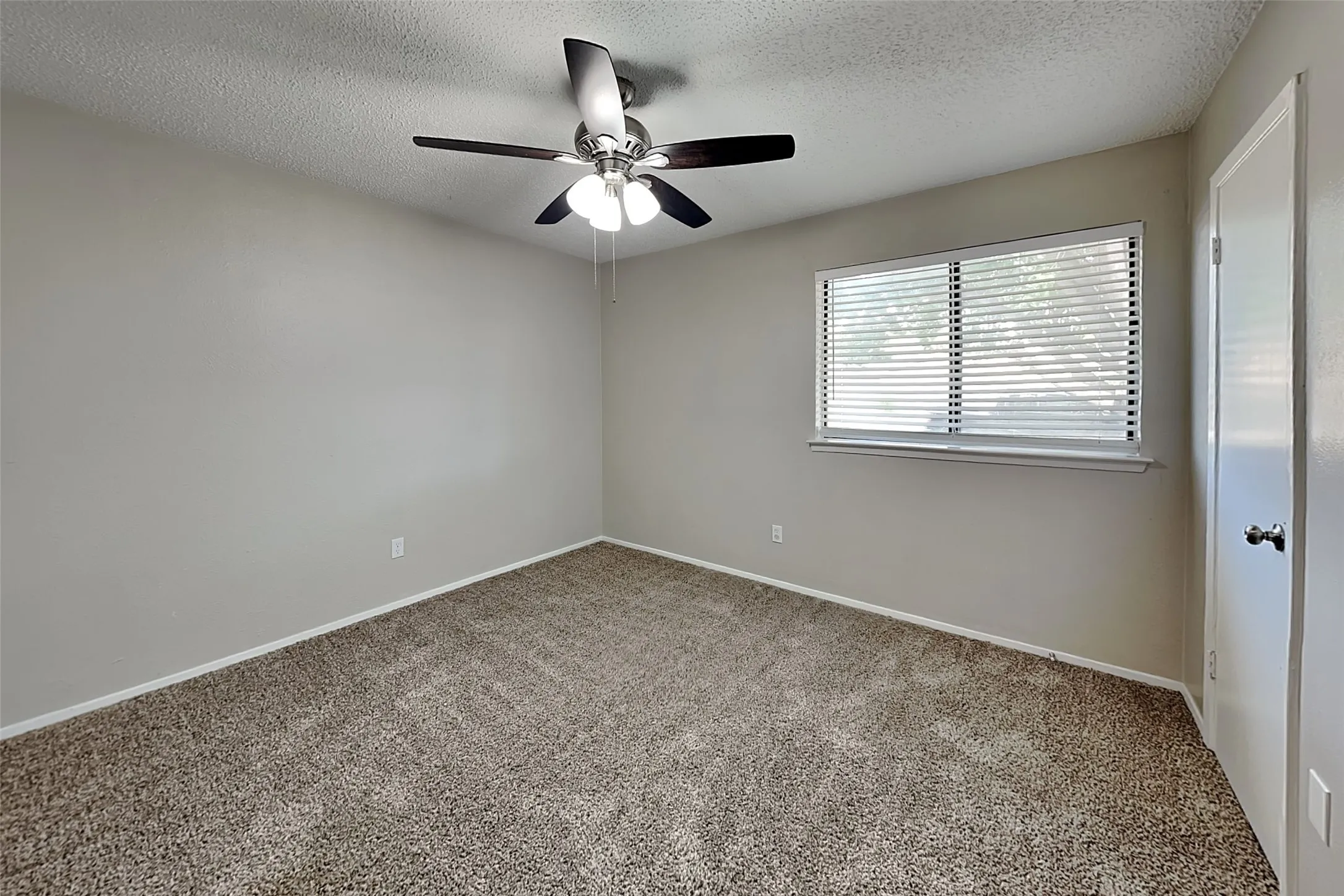 Single Family Residence For Rent in Tarrant County , 7228 Echo Hill Drive, Watauga, Texas 76148, 3 Bedroom, 2 Bathroom, 2 Garage spaces, 1,349 Sqft, built in 1980, mls#21312328, Real Estate Agent in Watauga, Homes For Rent in Tarrant county, Homes For Rent in Watauga, Realtor in Watauga Texas, Real Estate Brokerage Independent Realty Texas, Luminita Cordes Realtor