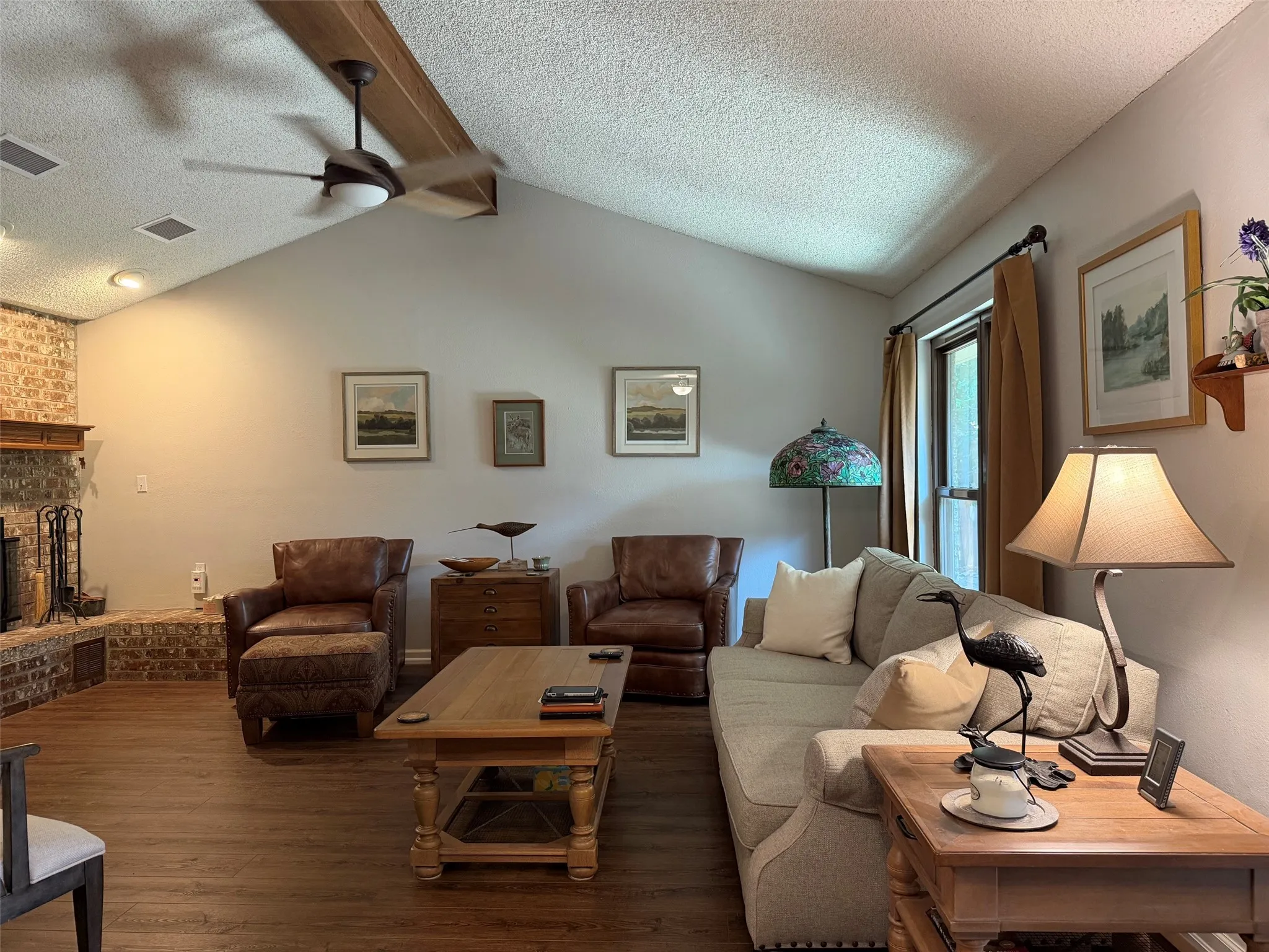 Single Family Residence For Sale in Young County , 114 Chaparral Drive, Graham, Texas 76450, 3 Bedrooms, 2 Bathrooms, 2 Garage spaces, 1,778 Sqft, built in 1983, Price $355,000, mls#21312321, Real Estate Agent in Graham, Homes For Sale in Young county, Homes For Sale in Graham, Realtor in Graham Texas, Real Estate Brokerage Independent Realty Texas, Luminita Cordes Realtor