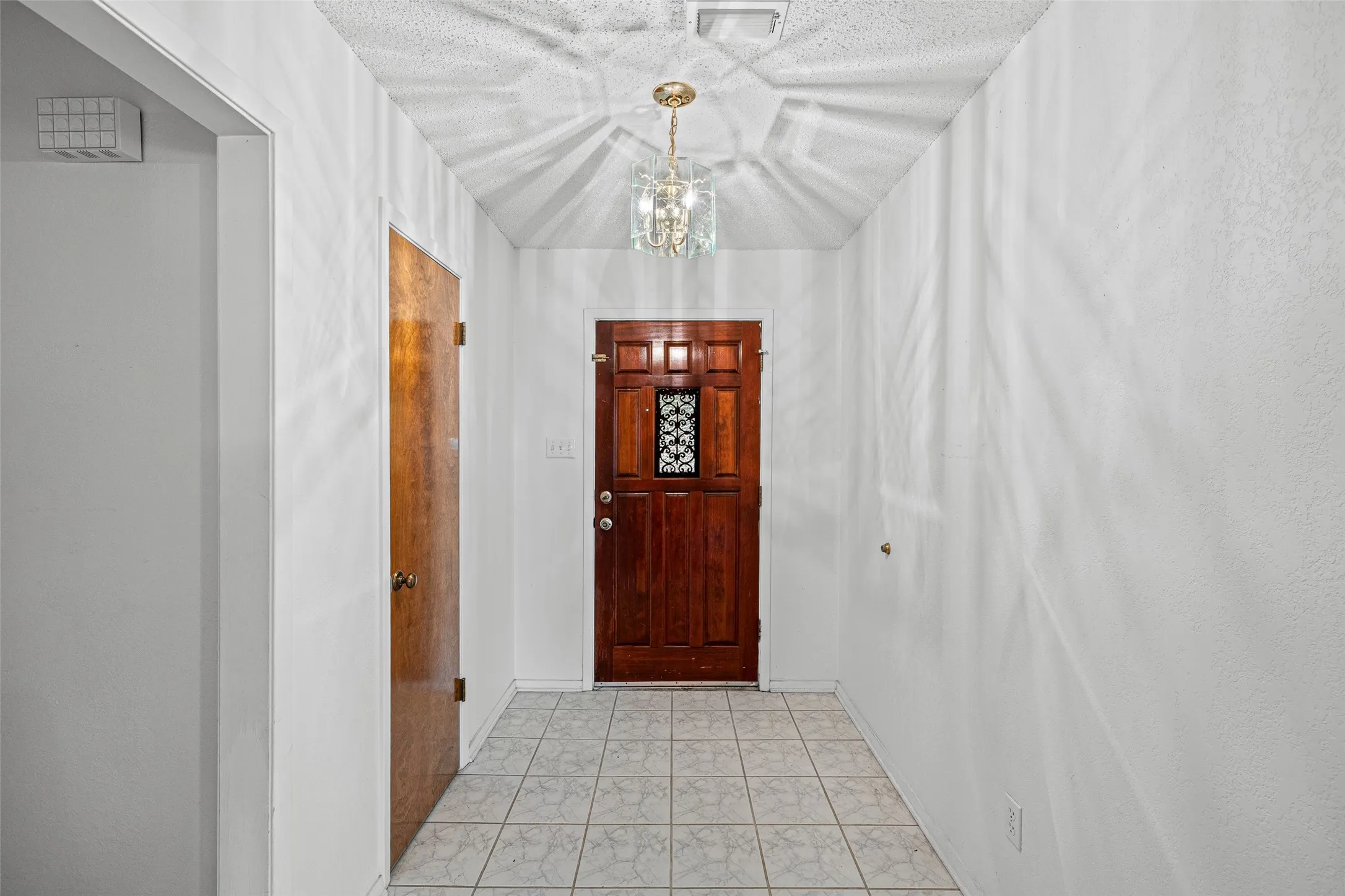 Light and airy, welcome home!