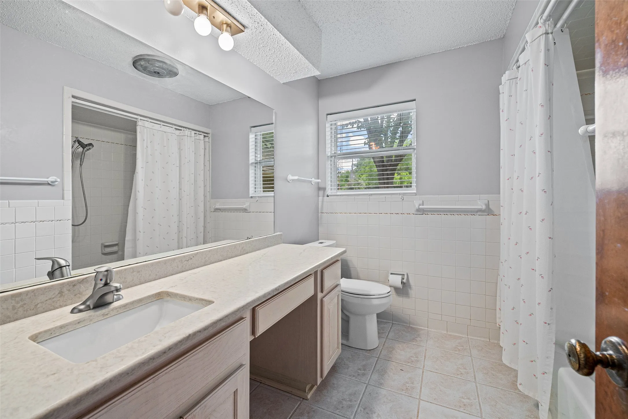 2nd full bath remodeled.