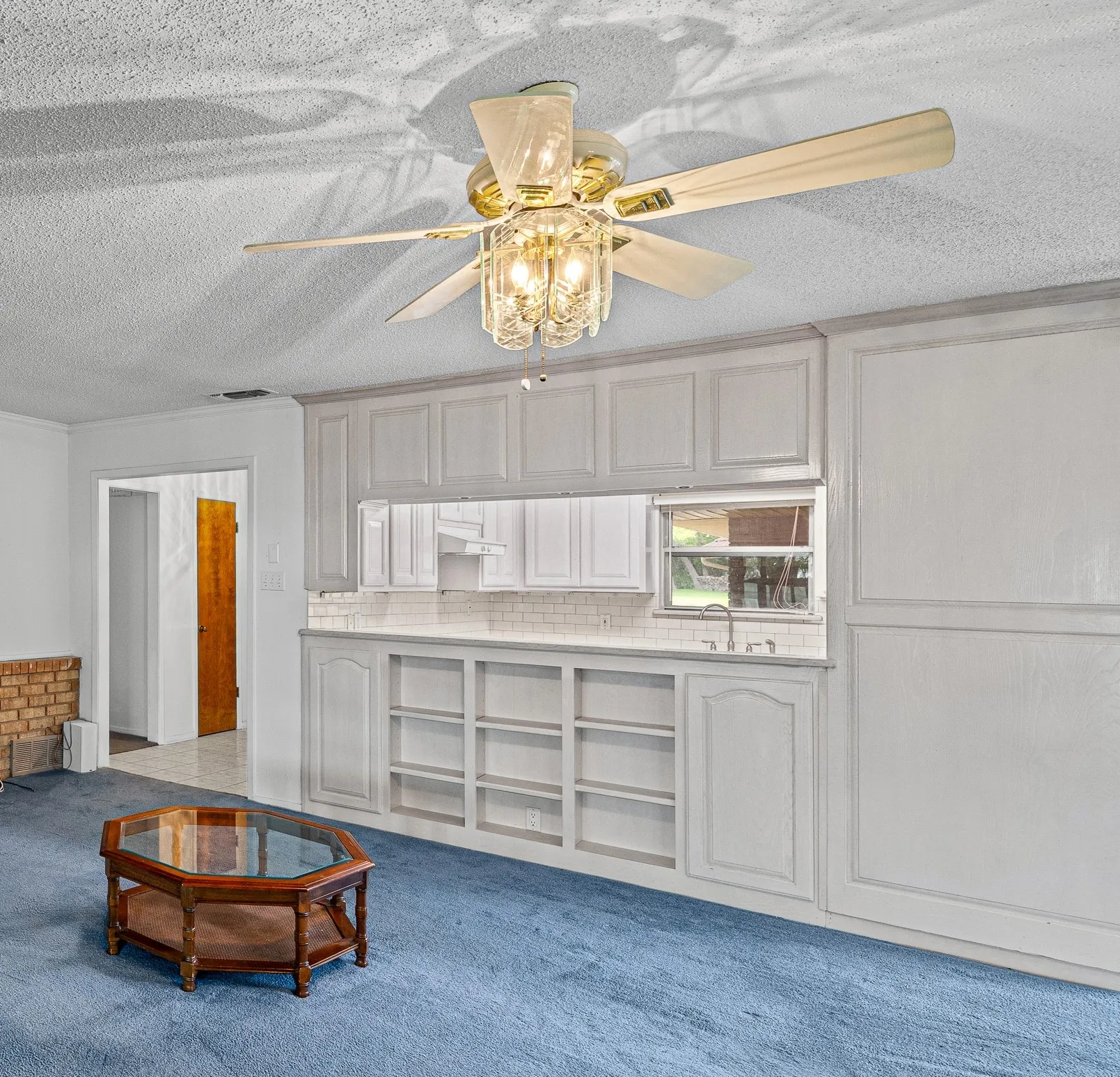 Light and airy throughout!