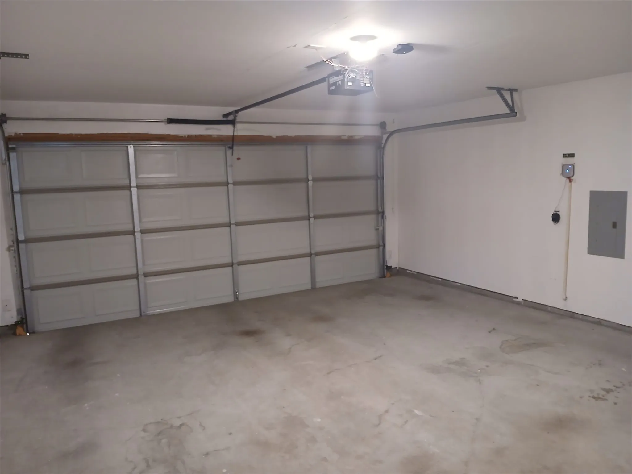 Single Family Residence For Sale in Denton County , 12591 Red Hawk Drive, Frisco, Texas 75033, 4 Bedroom, 2 Bathroom, 2 Garage spaces, 2,236 Sqft, built in 2003, mls#21312357, Real Estate Agent in Frisco, Homes For Sale in Denton county, Homes For Sale in Frisco, Realtor in Frisco Texas, Real Estate Brokerage Independent Realty Texas, Luminita Cordes Realtor