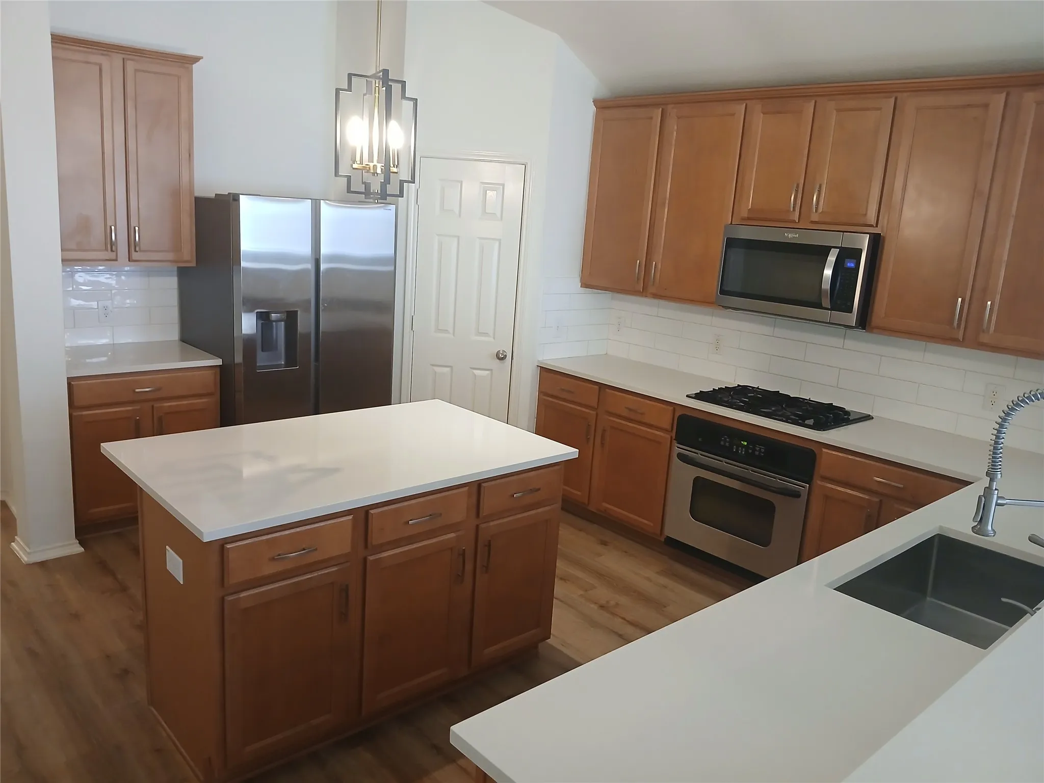 Single Family Residence For Sale in Denton County , 12591 Red Hawk Drive, Frisco, Texas 75033, 4 Bedroom, 2 Bathroom, 2 Garage spaces, 2,236 Sqft, built in 2003, mls#21312357, Real Estate Agent in Frisco, Homes For Sale in Denton county, Homes For Sale in Frisco, Realtor in Frisco Texas, Real Estate Brokerage Independent Realty Texas, Luminita Cordes Realtor