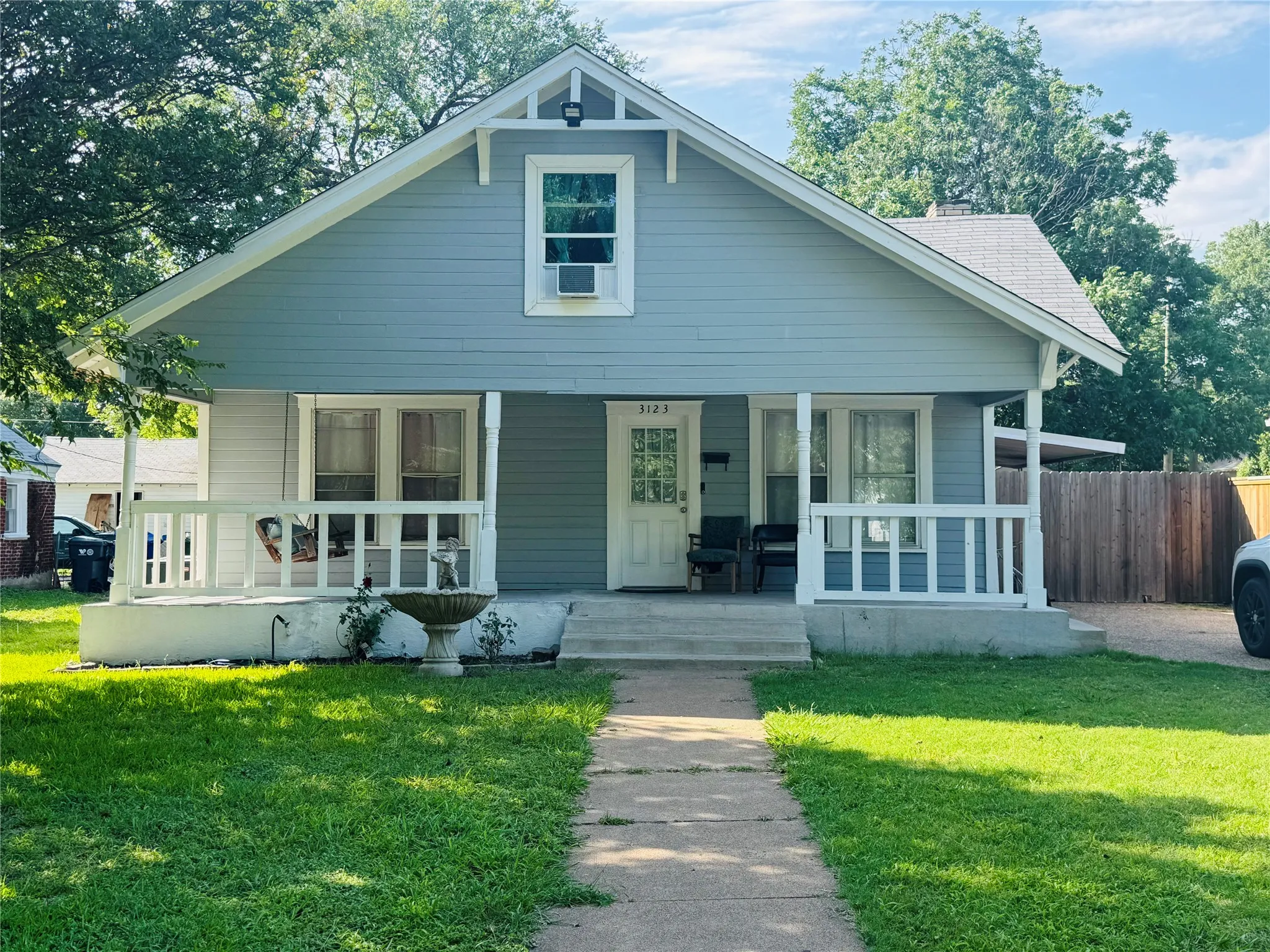 Single Family Residence For Sale in Mc Lennan County , 3123 Trice Avenue, Waco, Texas 76707, 4 Bedroom, 2 Bathroom, Garage spaces, 1,600 Sqft, built in 1926, mls#21312365, Real Estate Agent in Waco, Homes For Sale in Mc Lennan county, Homes For Sale in Waco, Realtor in Waco Texas, Real Estate Brokerage Independent Realty Texas, Luminita Cordes Realtor
