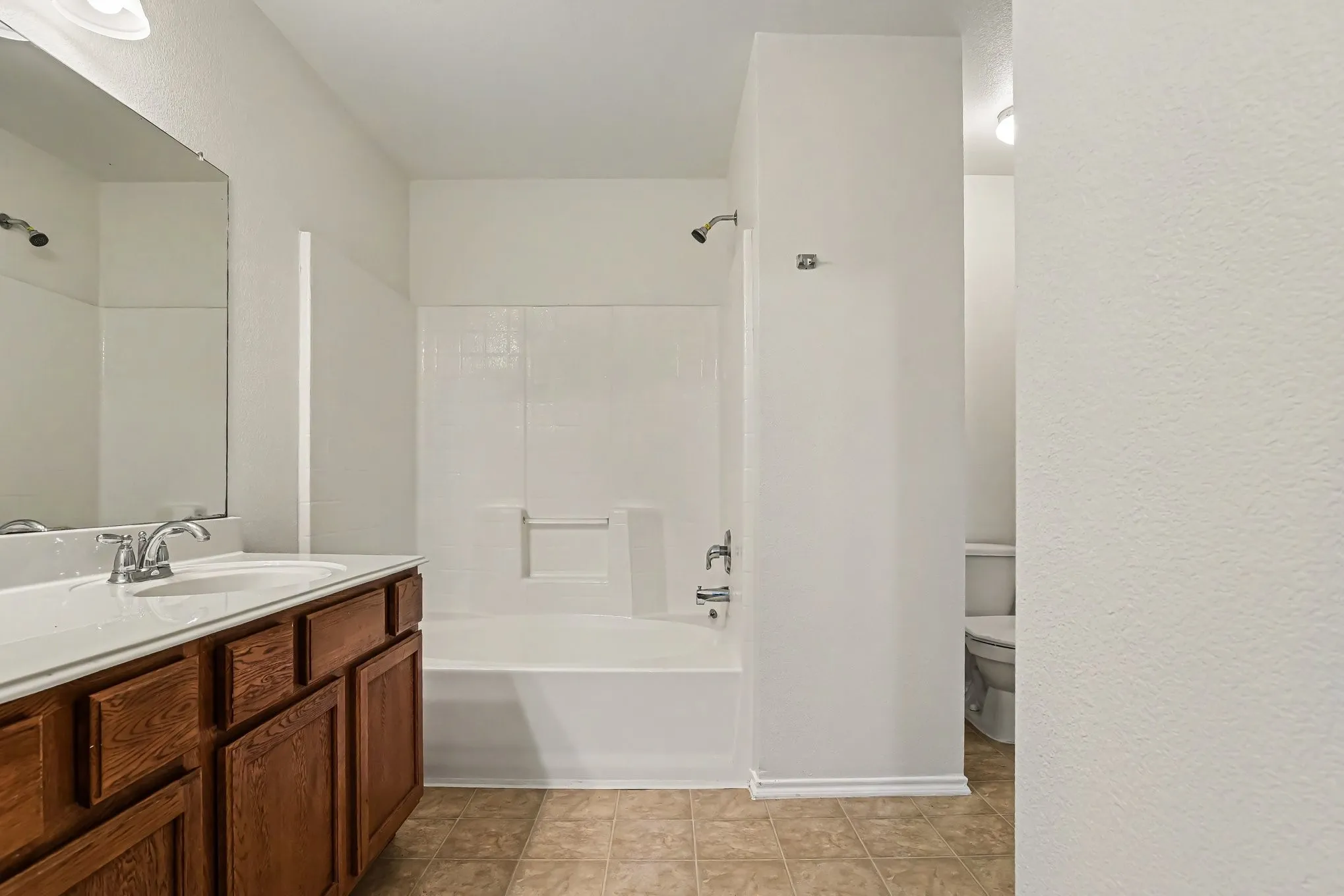 Single Family Residence For Sale in Kaufman County , 4000 Freedom Street, Heartland, Texas 75126, 3 Bedroom, 3 Bathroom, 2 Garage spaces, 1,882 Sqft, built in 2008, mls#21298752, Real Estate Agent in Heartland, Homes For Sale in Kaufman county, Homes For Sale in Heartland, Realtor in Heartland Texas, Real Estate Brokerage Independent Realty Texas, Luminita Cordes Realtor