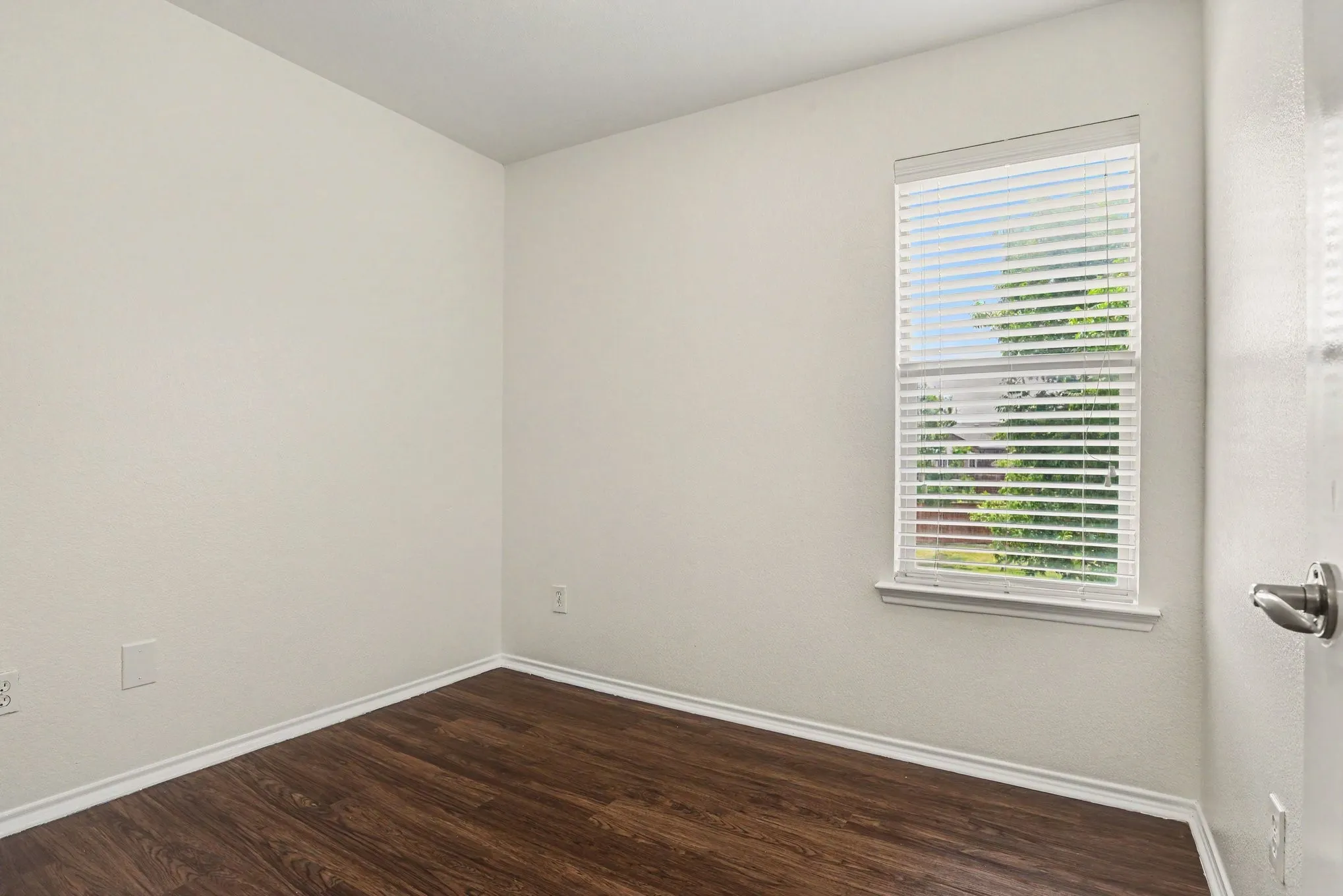 Single Family Residence For Sale in Kaufman County , 4000 Freedom Street, Heartland, Texas 75126, 3 Bedroom, 3 Bathroom, 2 Garage spaces, 1,882 Sqft, built in 2008, mls#21298752, Real Estate Agent in Heartland, Homes For Sale in Kaufman county, Homes For Sale in Heartland, Realtor in Heartland Texas, Real Estate Brokerage Independent Realty Texas, Luminita Cordes Realtor