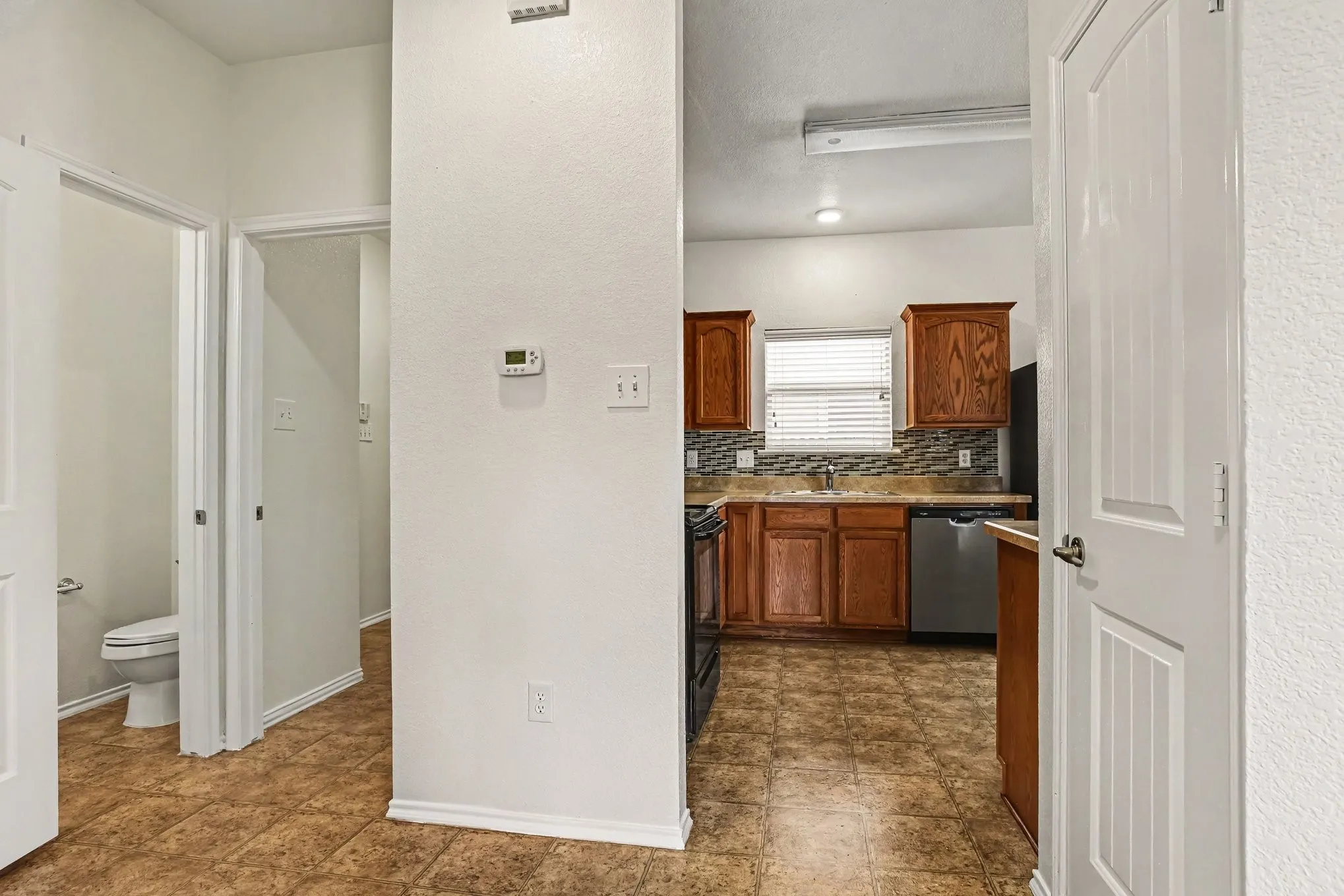 Single Family Residence For Sale in Kaufman County , 4000 Freedom Street, Heartland, Texas 75126, 3 Bedroom, 3 Bathroom, 2 Garage spaces, 1,882 Sqft, built in 2008, mls#21298752, Real Estate Agent in Heartland, Homes For Sale in Kaufman county, Homes For Sale in Heartland, Realtor in Heartland Texas, Real Estate Brokerage Independent Realty Texas, Luminita Cordes Realtor