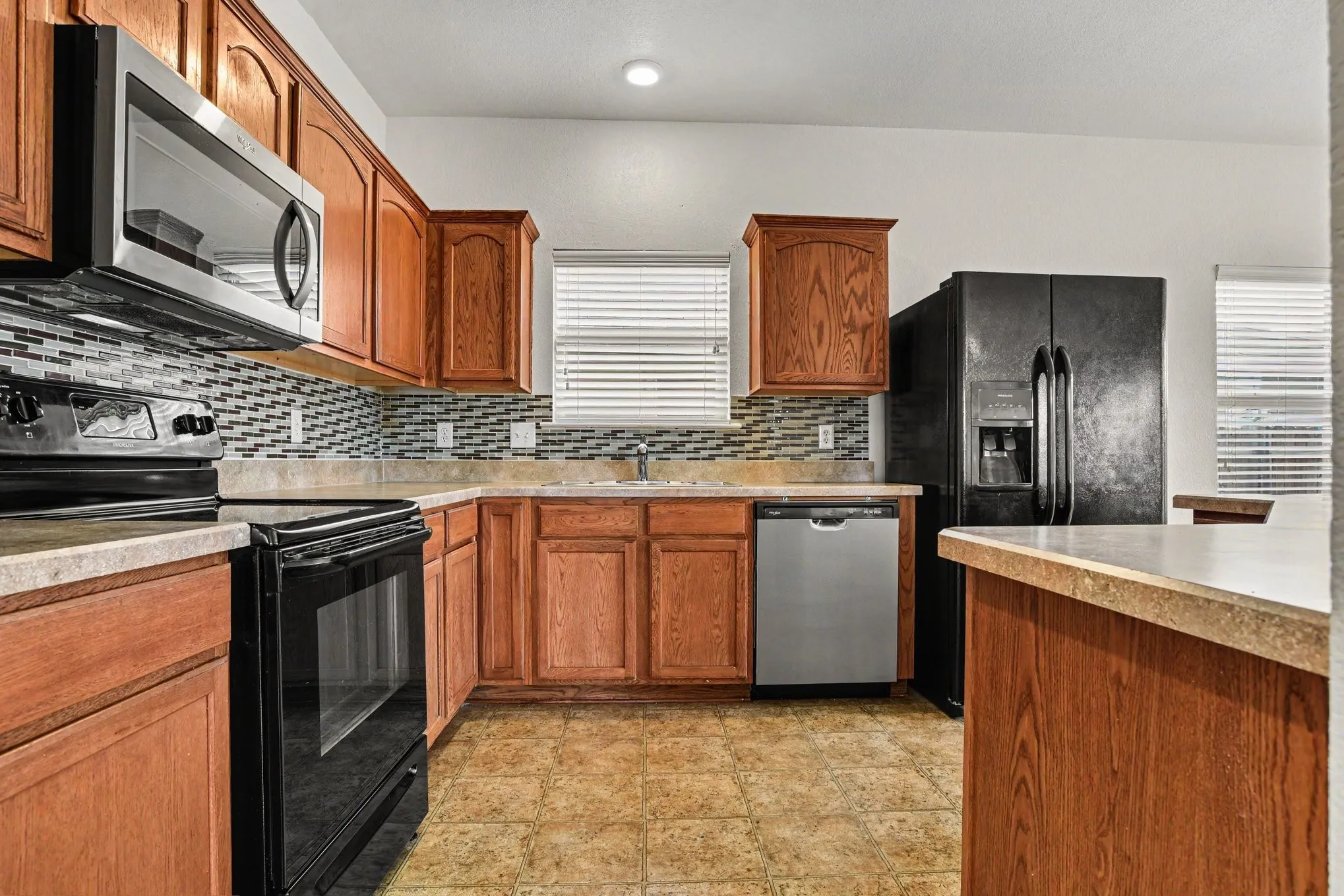 Single Family Residence For Sale in Kaufman County , 4000 Freedom Street, Heartland, Texas 75126, 3 Bedroom, 3 Bathroom, 2 Garage spaces, 1,882 Sqft, built in 2008, mls#21298752, Real Estate Agent in Heartland, Homes For Sale in Kaufman county, Homes For Sale in Heartland, Realtor in Heartland Texas, Real Estate Brokerage Independent Realty Texas, Luminita Cordes Realtor