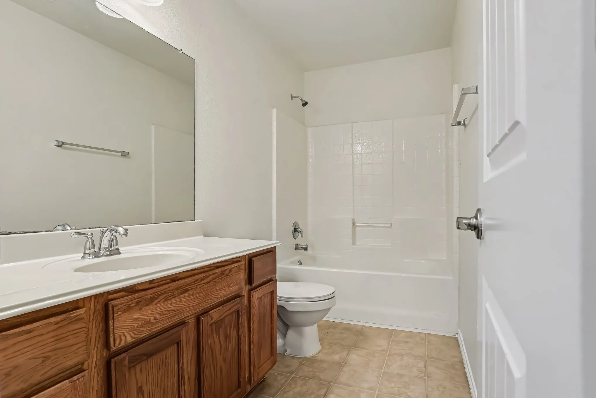Single Family Residence For Sale in Kaufman County , 4000 Freedom Street, Heartland, Texas 75126, 3 Bedroom, 3 Bathroom, 2 Garage spaces, 1,882 Sqft, built in 2008, mls#21298752, Real Estate Agent in Heartland, Homes For Sale in Kaufman county, Homes For Sale in Heartland, Realtor in Heartland Texas, Real Estate Brokerage Independent Realty Texas, Luminita Cordes Realtor