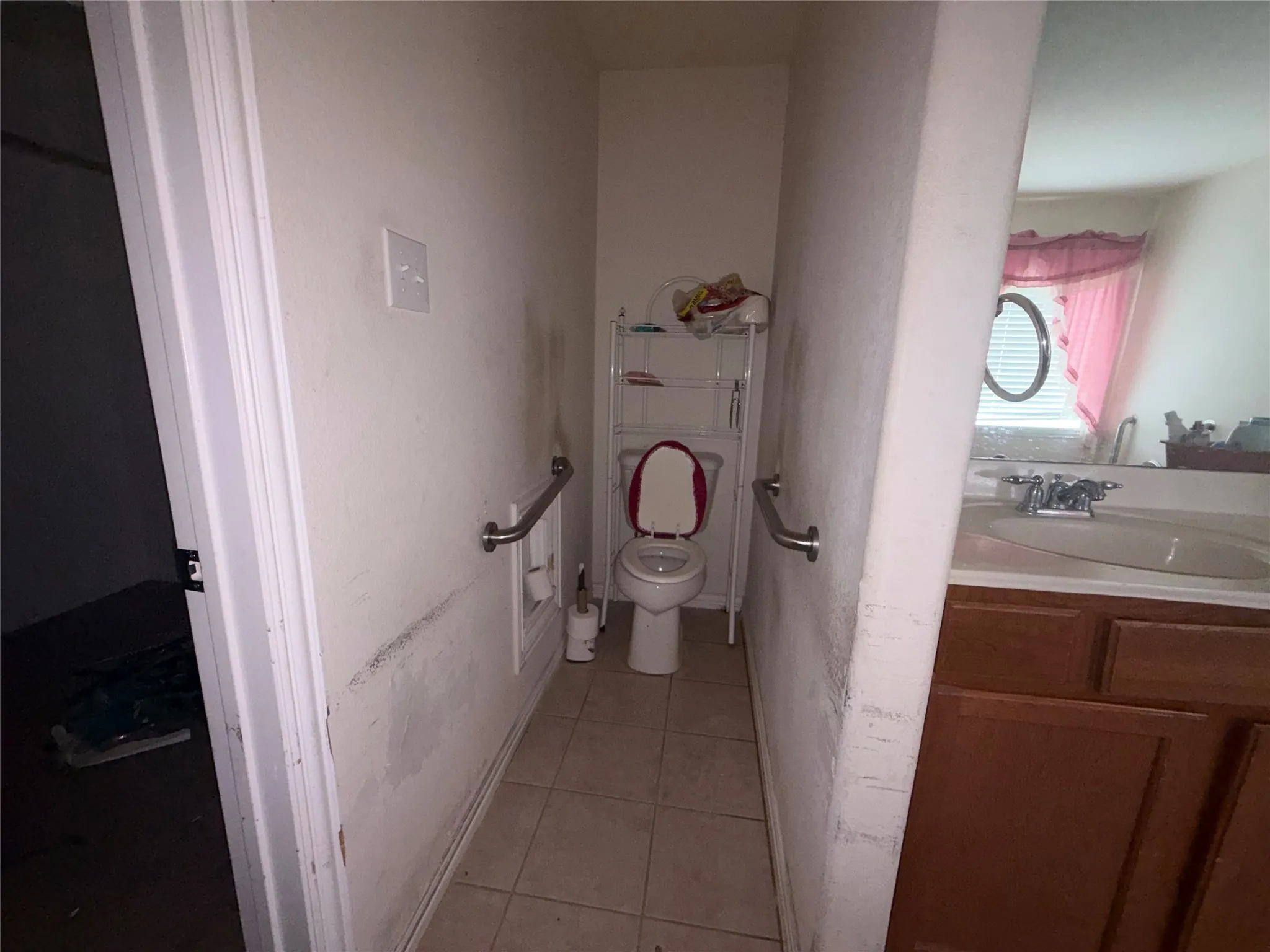 Single Family Residence For Sale in Hunt County , 140 Cherokee Street, Greenville, Texas 75402, 4 Bedroom, 2 Bathroom, 2 Garage spaces, 2,278 Sqft, built in 2006, Price $250,000, mls#21311876, Real Estate Agent in Greenville, Homes For Sale in Hunt county, Homes For Sale in Greenville, Realtor in Greenville Texas, Real Estate Brokerage Independent Realty Texas, Luminita Cordes Realtor