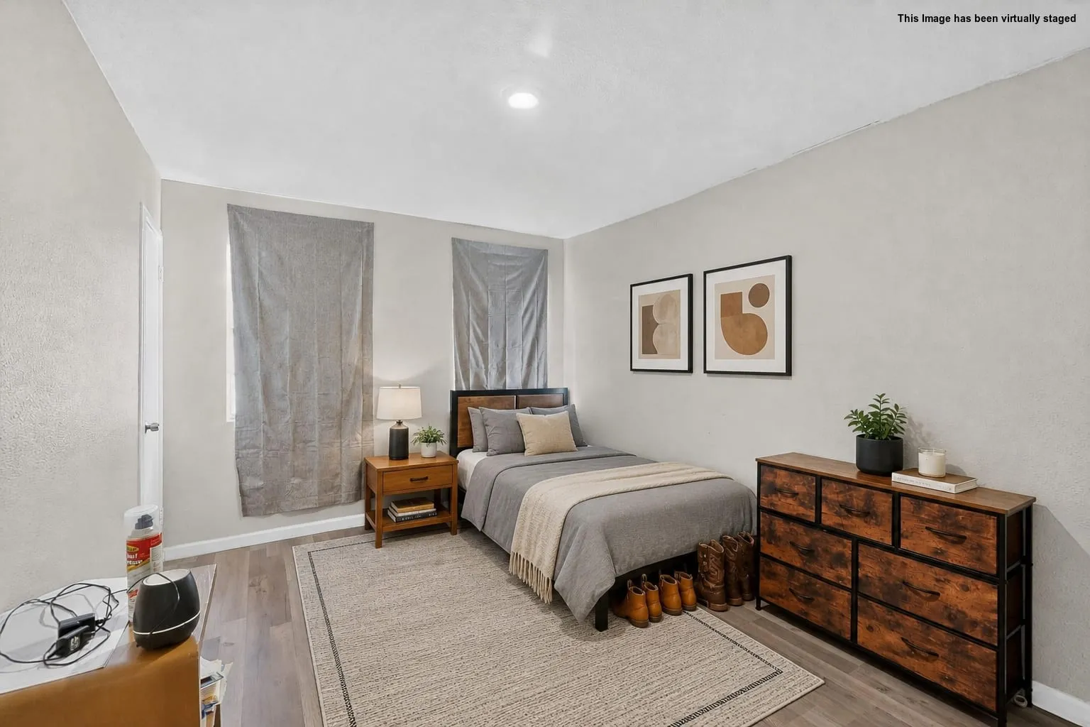 Single Family Residence For Sale in Tarrant County , 1300 E Mulkey Street, Fort Worth, Texas 76104, 3 Bedroom, 2 Bathroom, Garage spaces, 1,277 Sqft, built in 1960, mls#21312336, Real Estate Agent in Fort Worth, Homes For Sale in Tarrant county, Homes For Sale in Fort Worth, Realtor in Fort Worth Texas, Real Estate Brokerage Independent Realty Texas, Luminita Cordes Realtor