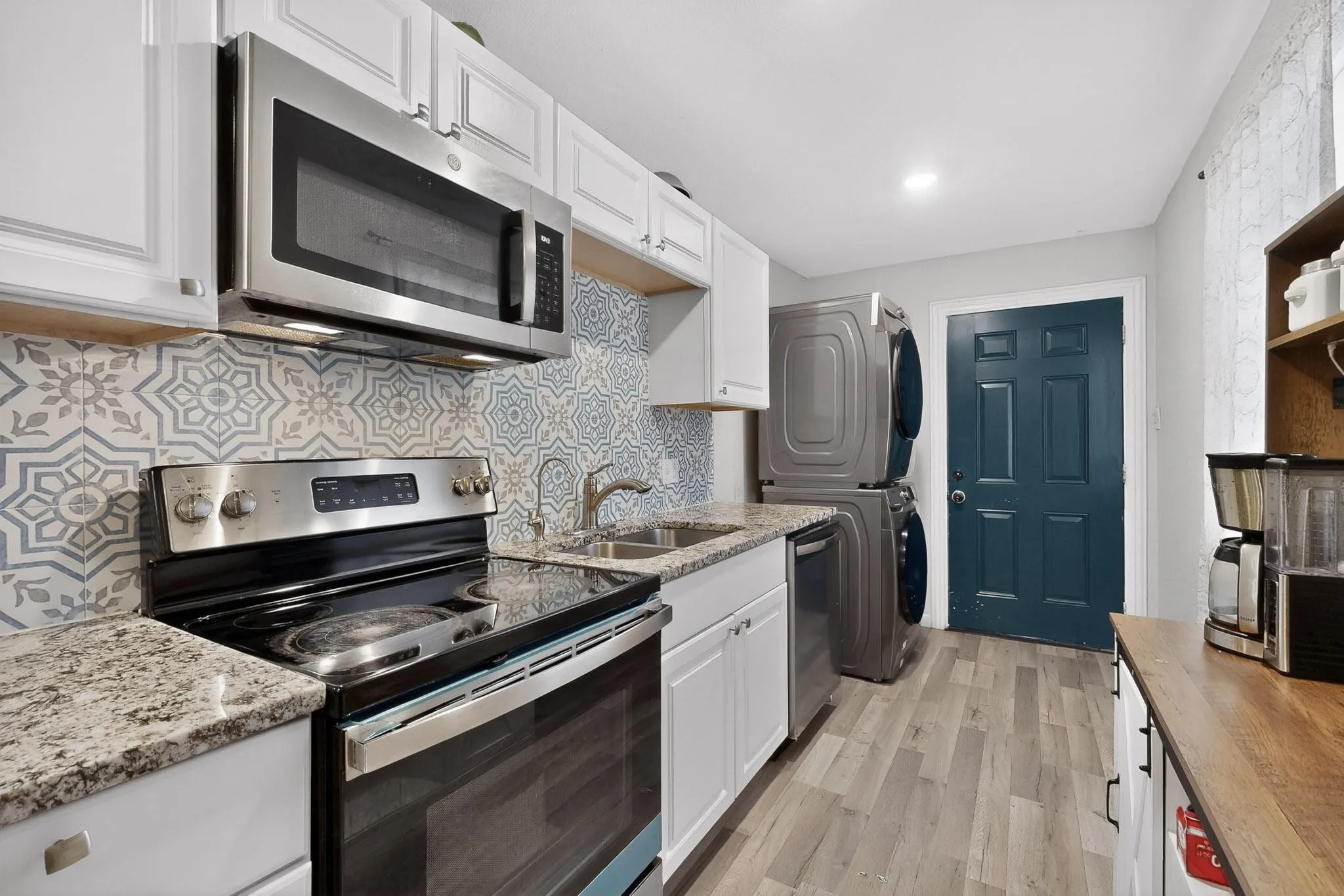 Single Family Residence For Sale in Tarrant County , 1300 E Mulkey Street, Fort Worth, Texas 76104, 3 Bedroom, 2 Bathroom, Garage spaces, 1,277 Sqft, built in 1960, mls#21312336, Real Estate Agent in Fort Worth, Homes For Sale in Tarrant county, Homes For Sale in Fort Worth, Realtor in Fort Worth Texas, Real Estate Brokerage Independent Realty Texas, Luminita Cordes Realtor