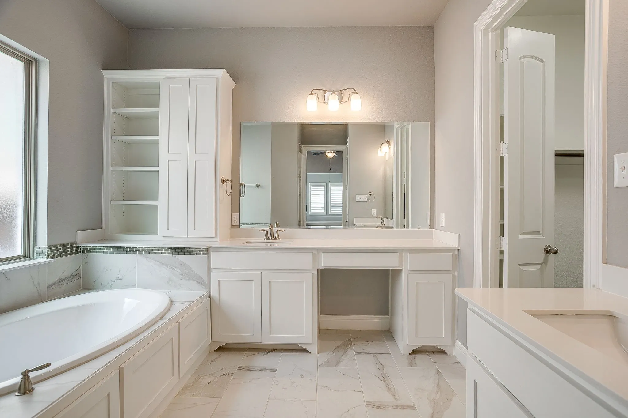 Single Family Residence For Sale in Tarrant County , 4407 Garnet Jade Drive, Arlington, Texas 76005, 4 Bedroom, 4 Bathroom, 2 Garage spaces, 2,884 Sqft, built in 2018, mls#21308755, Real Estate Agent in Arlington, Homes For Sale in Tarrant county, Homes For Sale in Arlington, Realtor in Arlington Texas, Real Estate Brokerage Independent Realty Texas, Luminita Cordes Realtor