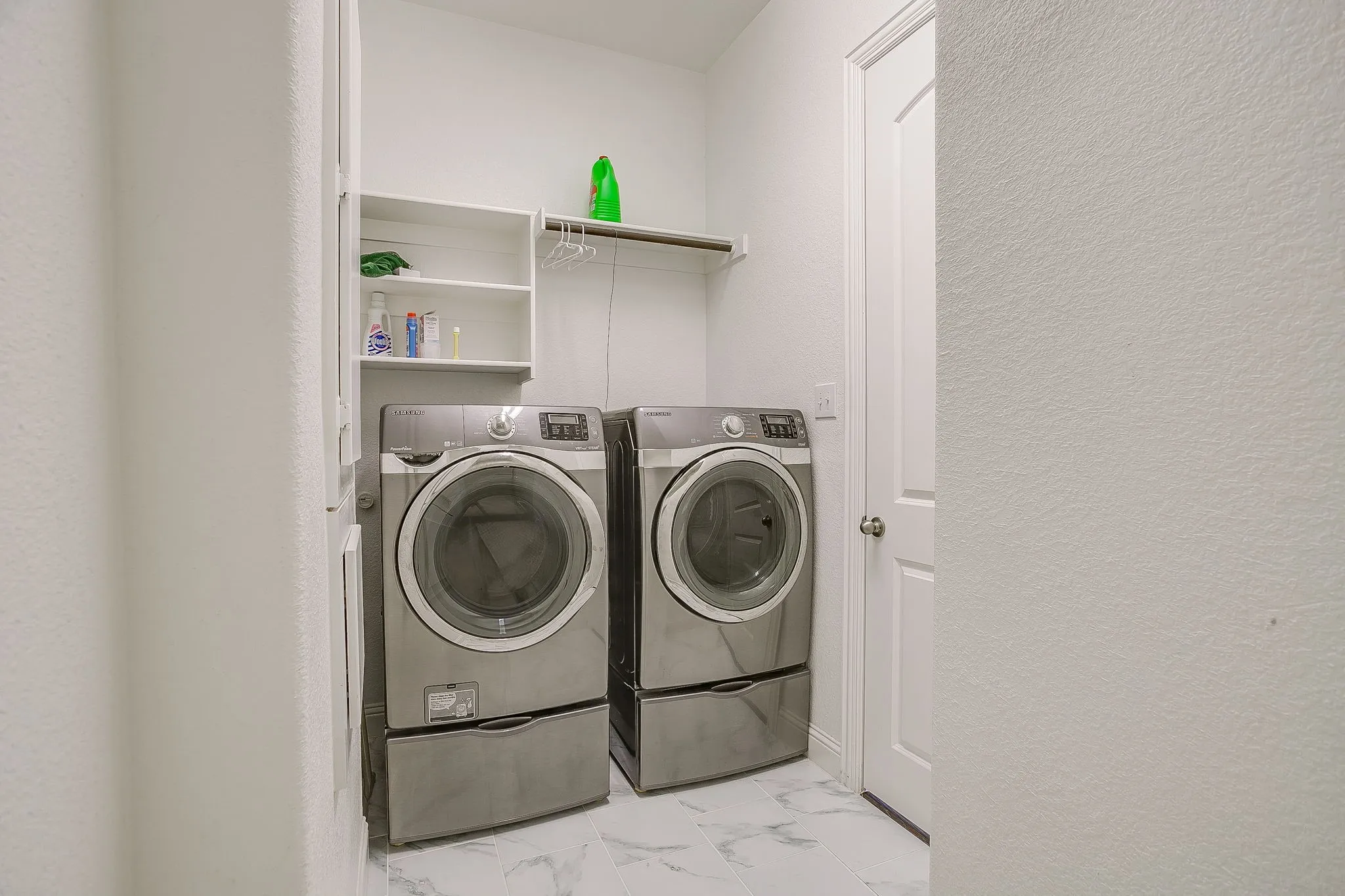 Single Family Residence For Sale in Tarrant County , 4407 Garnet Jade Drive, Arlington, Texas 76005, 4 Bedroom, 4 Bathroom, 2 Garage spaces, 2,884 Sqft, built in 2018, mls#21308755, Real Estate Agent in Arlington, Homes For Sale in Tarrant county, Homes For Sale in Arlington, Realtor in Arlington Texas, Real Estate Brokerage Independent Realty Texas, Luminita Cordes Realtor