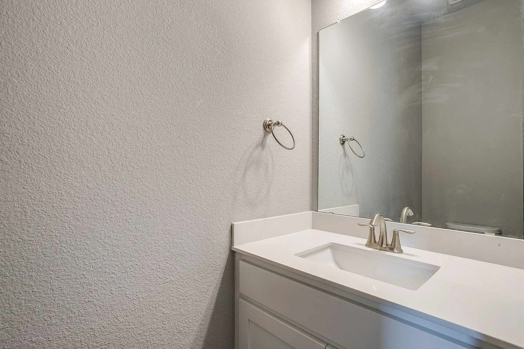 Single Family Residence For Sale in Tarrant County , 4407 Garnet Jade Drive, Arlington, Texas 76005, 4 Bedroom, 4 Bathroom, 2 Garage spaces, 2,884 Sqft, built in 2018, mls#21308755, Real Estate Agent in Arlington, Homes For Sale in Tarrant county, Homes For Sale in Arlington, Realtor in Arlington Texas, Real Estate Brokerage Independent Realty Texas, Luminita Cordes Realtor