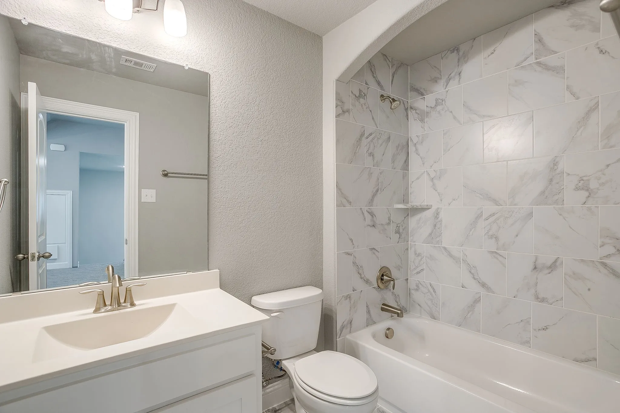 Single Family Residence For Sale in Tarrant County , 4407 Garnet Jade Drive, Arlington, Texas 76005, 4 Bedroom, 4 Bathroom, 2 Garage spaces, 2,884 Sqft, built in 2018, mls#21308755, Real Estate Agent in Arlington, Homes For Sale in Tarrant county, Homes For Sale in Arlington, Realtor in Arlington Texas, Real Estate Brokerage Independent Realty Texas, Luminita Cordes Realtor