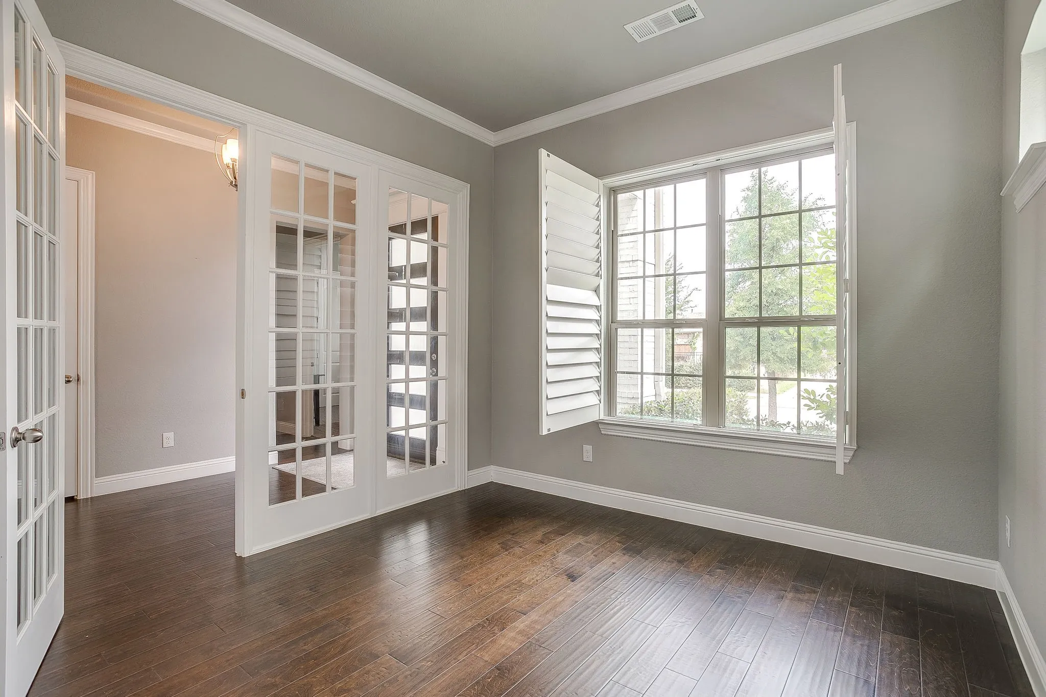 Single Family Residence For Sale in Tarrant County , 4407 Garnet Jade Drive, Arlington, Texas 76005, 4 Bedroom, 4 Bathroom, 2 Garage spaces, 2,884 Sqft, built in 2018, mls#21308755, Real Estate Agent in Arlington, Homes For Sale in Tarrant county, Homes For Sale in Arlington, Realtor in Arlington Texas, Real Estate Brokerage Independent Realty Texas, Luminita Cordes Realtor