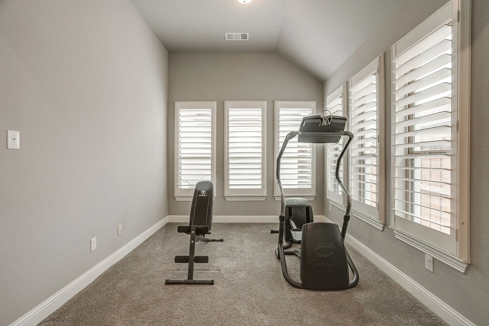 Single Family Residence For Sale in Tarrant County , 4407 Garnet Jade Drive, Arlington, Texas 76005, 4 Bedroom, 4 Bathroom, 2 Garage spaces, 2,884 Sqft, built in 2018, mls#21308755, Real Estate Agent in Arlington, Homes For Sale in Tarrant county, Homes For Sale in Arlington, Realtor in Arlington Texas, Real Estate Brokerage Independent Realty Texas, Luminita Cordes Realtor