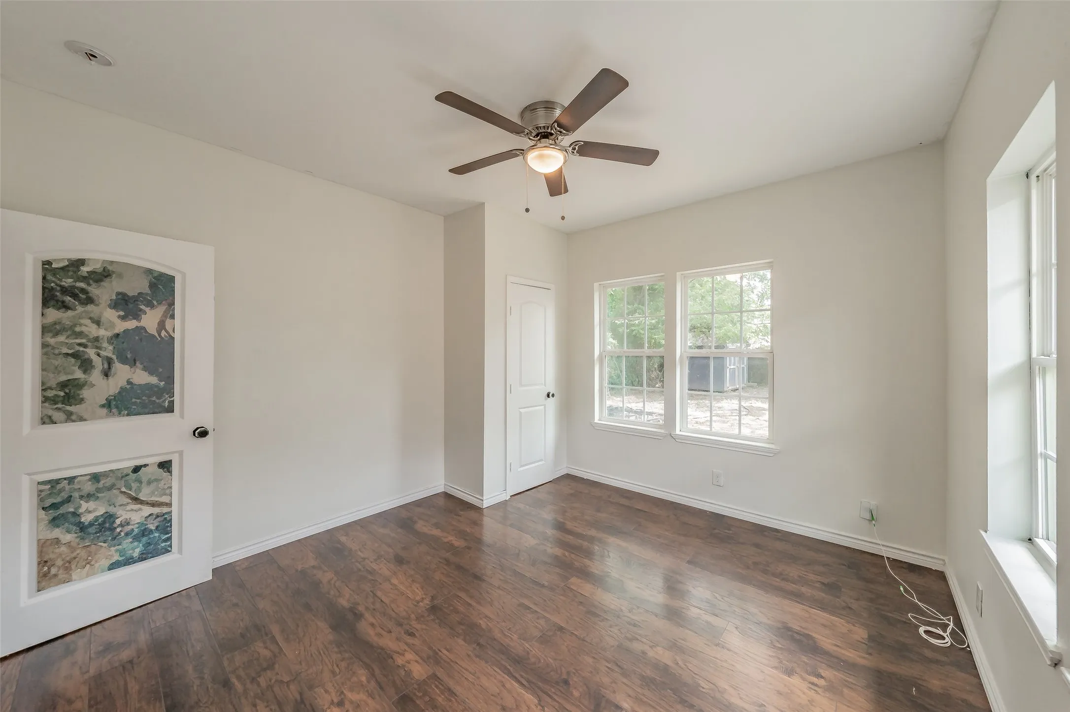 Single Family Residence For Sale in Dallas County , 3606 Holmes Street, Dallas, Texas 75215, 2 Bedroom, 1 Bathroom, Garage spaces, 1,120 Sqft, built in 1925, mls#21312124, Real Estate Agent in Dallas, Homes For Sale in Dallas county, Homes For Sale in Dallas, Realtor in Dallas Texas, Real Estate Brokerage Independent Realty Texas, Luminita Cordes Realtor