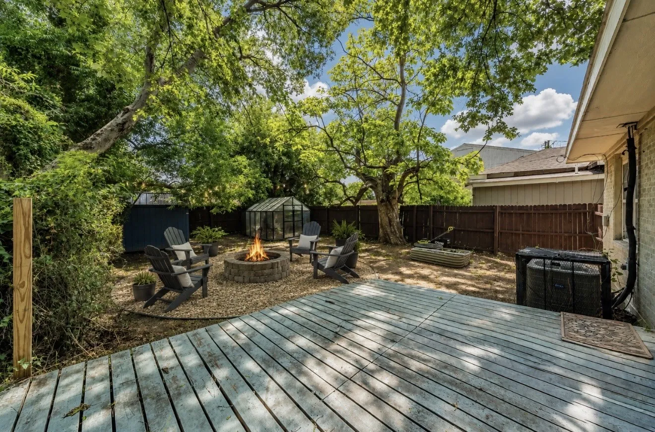 Single Family Residence For Sale in Dallas County , 3606 Holmes Street, Dallas, Texas 75215, 2 Bedroom, 1 Bathroom, Garage spaces, 1,120 Sqft, built in 1925, mls#21312124, Real Estate Agent in Dallas, Homes For Sale in Dallas county, Homes For Sale in Dallas, Realtor in Dallas Texas, Real Estate Brokerage Independent Realty Texas, Luminita Cordes Realtor