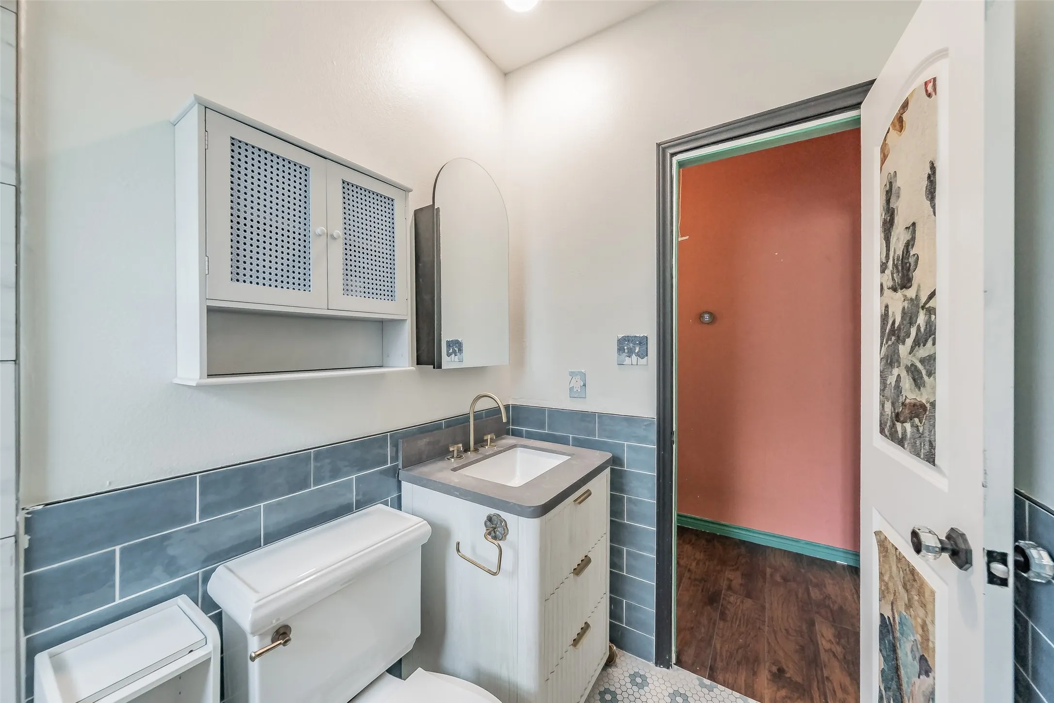 Single Family Residence For Sale in Dallas County , 3606 Holmes Street, Dallas, Texas 75215, 2 Bedroom, 1 Bathroom, Garage spaces, 1,120 Sqft, built in 1925, mls#21312124, Real Estate Agent in Dallas, Homes For Sale in Dallas county, Homes For Sale in Dallas, Realtor in Dallas Texas, Real Estate Brokerage Independent Realty Texas, Luminita Cordes Realtor