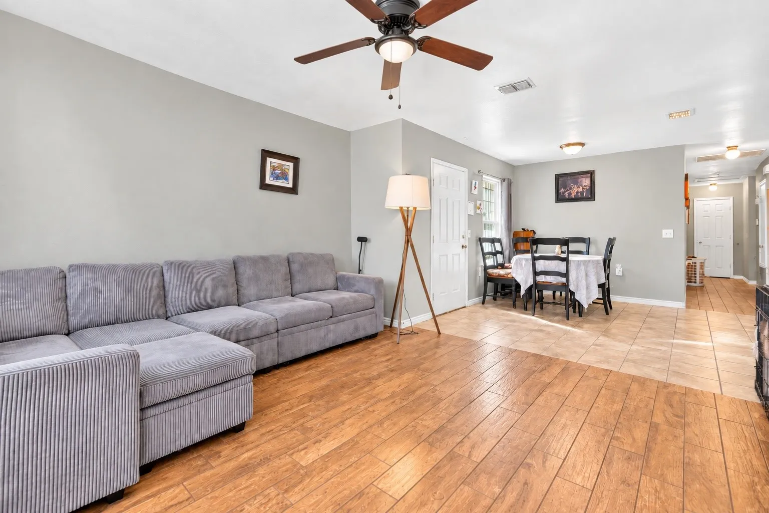 Single Family Residence For Sale in Dallas County , 2603 Custer Drive, Dallas, Texas 75216, 3 Bedroom, 2 Bathroom, Garage spaces, 1,219 Sqft, built in 2015, mls#21312393, Real Estate Agent in Dallas, Homes For Sale in Dallas county, Homes For Sale in Dallas, Realtor in Dallas Texas, Real Estate Brokerage Independent Realty Texas, Luminita Cordes Realtor