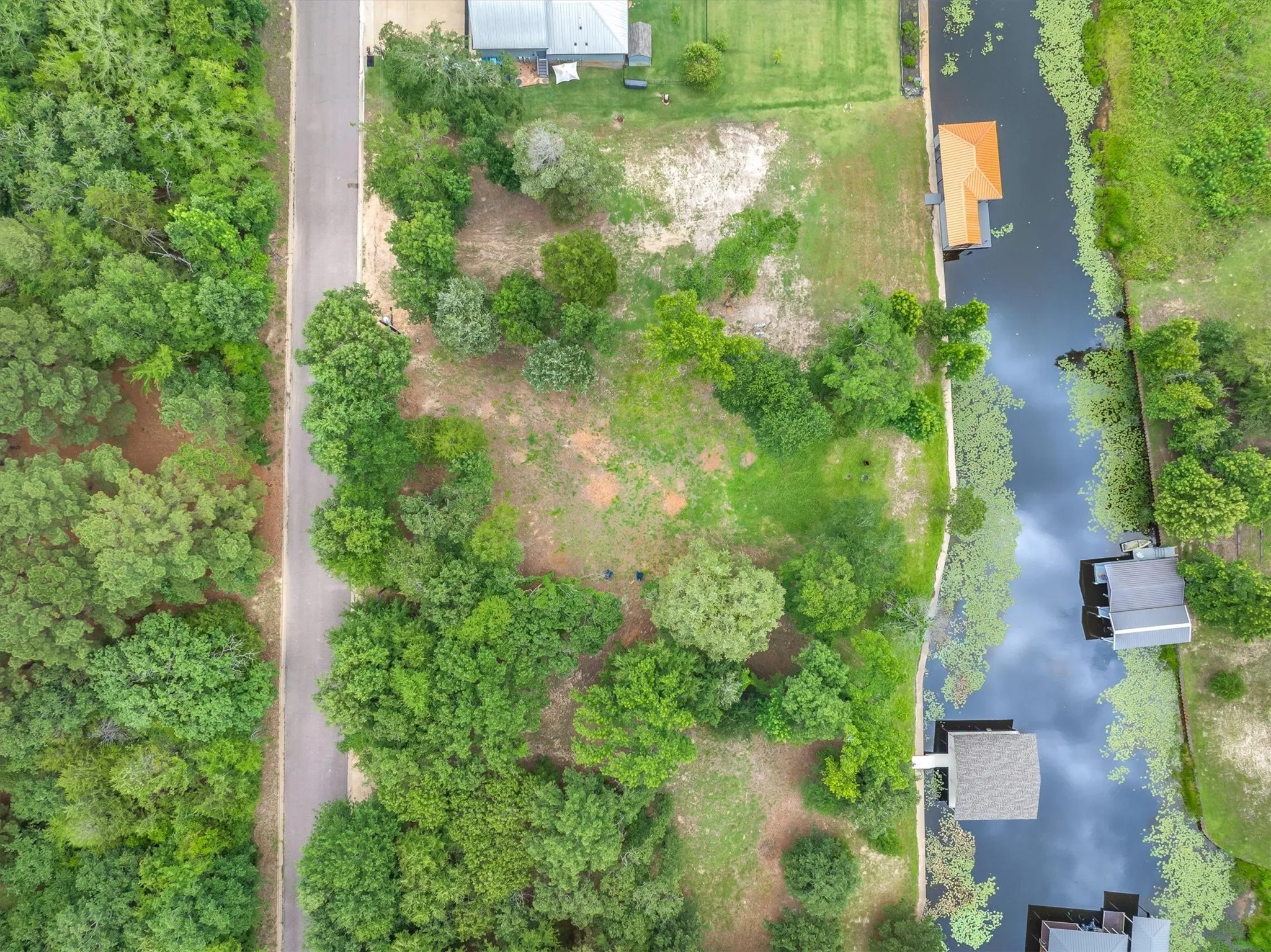 Unimproved Land For Sale in Henderson County , 5271 Bayshore Drive, Athens, Texas 75752, 0, 0, Garage spaces, 0 Sqft, built in 0, mls#21311337, Real Estate Agent in Athens, Homes For Sale in Henderson county, Homes For Sale in Athens, Realtor in Athens Texas, Real Estate Brokerage Independent Realty Texas, Luminita Cordes Realtor