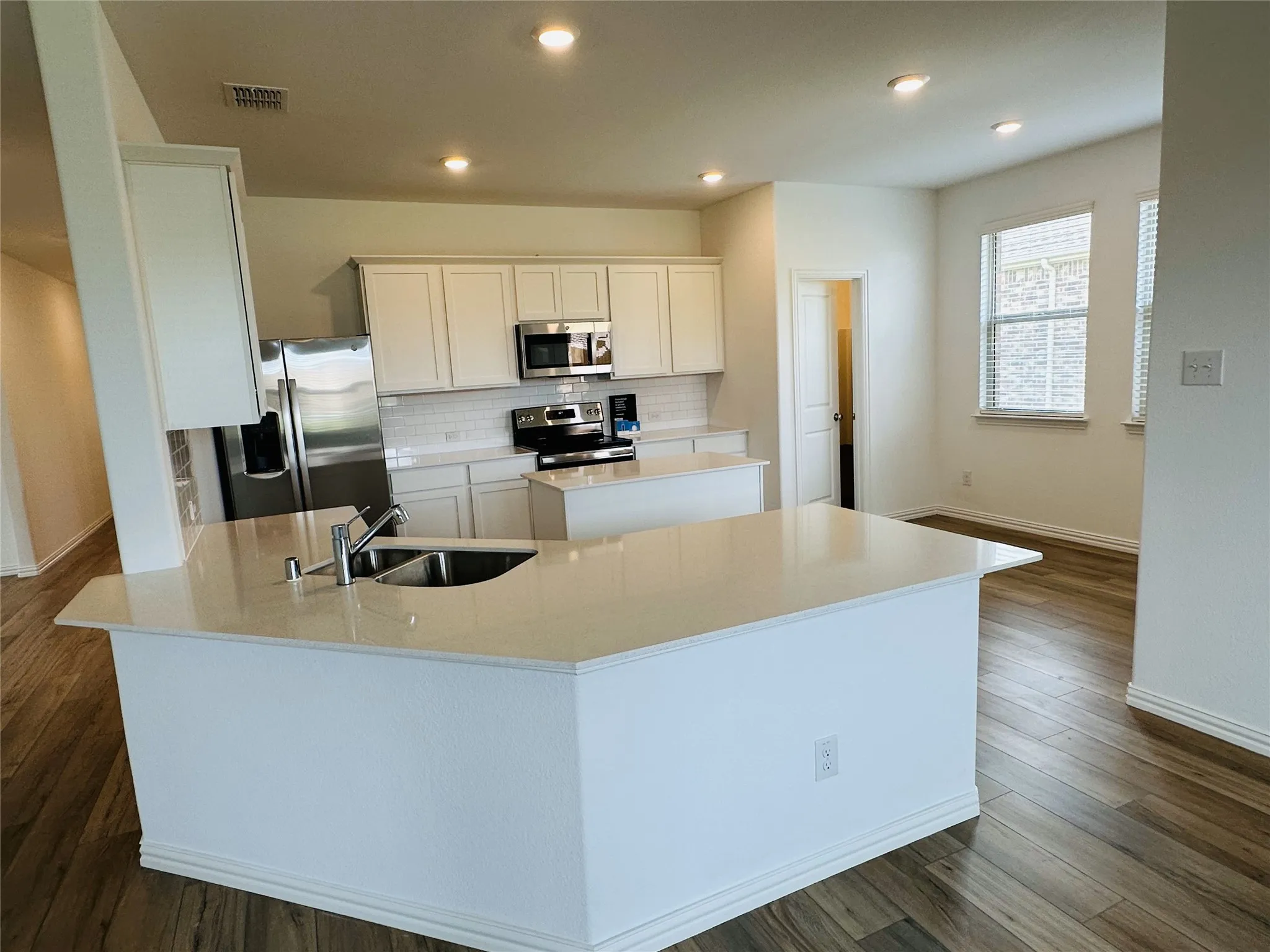 Single Family Residence For Rent in Rockwall County , 239 Jenkinson Drive, Fate, Texas 75189, 4 Bedrooms, 2 Bathrooms, 2 Garage spaces, 1,996 Sqft, built in 2023, Price $2,195, mls#21312407, Real Estate Agent in Fate, Homes For Rent in Rockwall county, Homes For Rent in Fate, Realtor in Fate Texas, Real Estate Brokerage Independent Realty Texas, Luminita Cordes Realtor