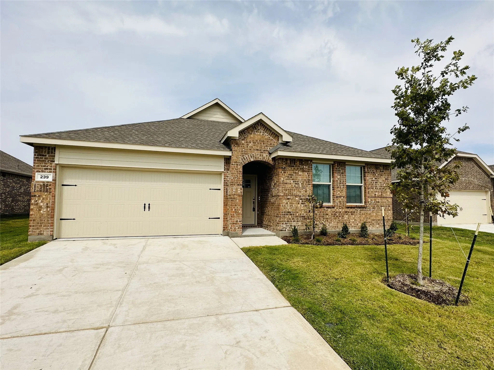 Single Family Residence For Rent in Rockwall County , 239 Jenkinson Drive, Fate, Texas 75189, 4 Bedrooms, 2 Bathrooms, 2 Garage spaces, 1,996 Sqft, built in 2023, Price $2,195, mls#21312407, Real Estate Agent in Fate, Homes For Rent in Rockwall county, Homes For Rent in Fate, Realtor in Fate Texas, Real Estate Brokerage Independent Realty Texas, Luminita Cordes Realtor