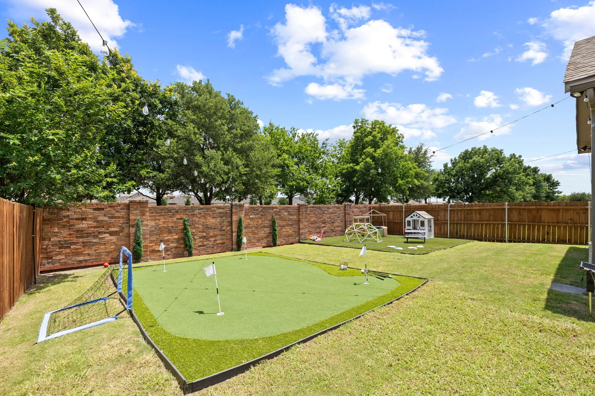 Single Family Residence For Sale in Kaufman County , 1032 Edgefield Lane, Forney, Texas 75126, 4 Bedroom, 3 Bathroom, 3 Garage spaces, 3,264 Sqft, built in 2014, mls#21293782, Real Estate Agent in Forney, Homes For Sale in Kaufman county, Homes For Sale in Forney, Realtor in Forney Texas, Real Estate Brokerage Independent Realty Texas, Luminita Cordes Realtor