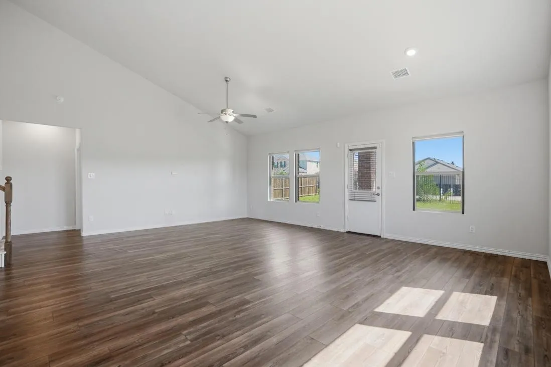 Single Family Residence For Sale in Hunt County , 3253 Cumby Drive, Royse City, Texas 75189, 5 Bedroom, 3 Bathroom, 2 Garage spaces, 3,047 Sqft, built in 2021, mls#21311174, Real Estate Agent in Royse City, Homes For Sale in Hunt county, Homes For Sale in Royse City, Realtor in Royse City Texas, Real Estate Brokerage Independent Realty Texas, Luminita Cordes Realtor