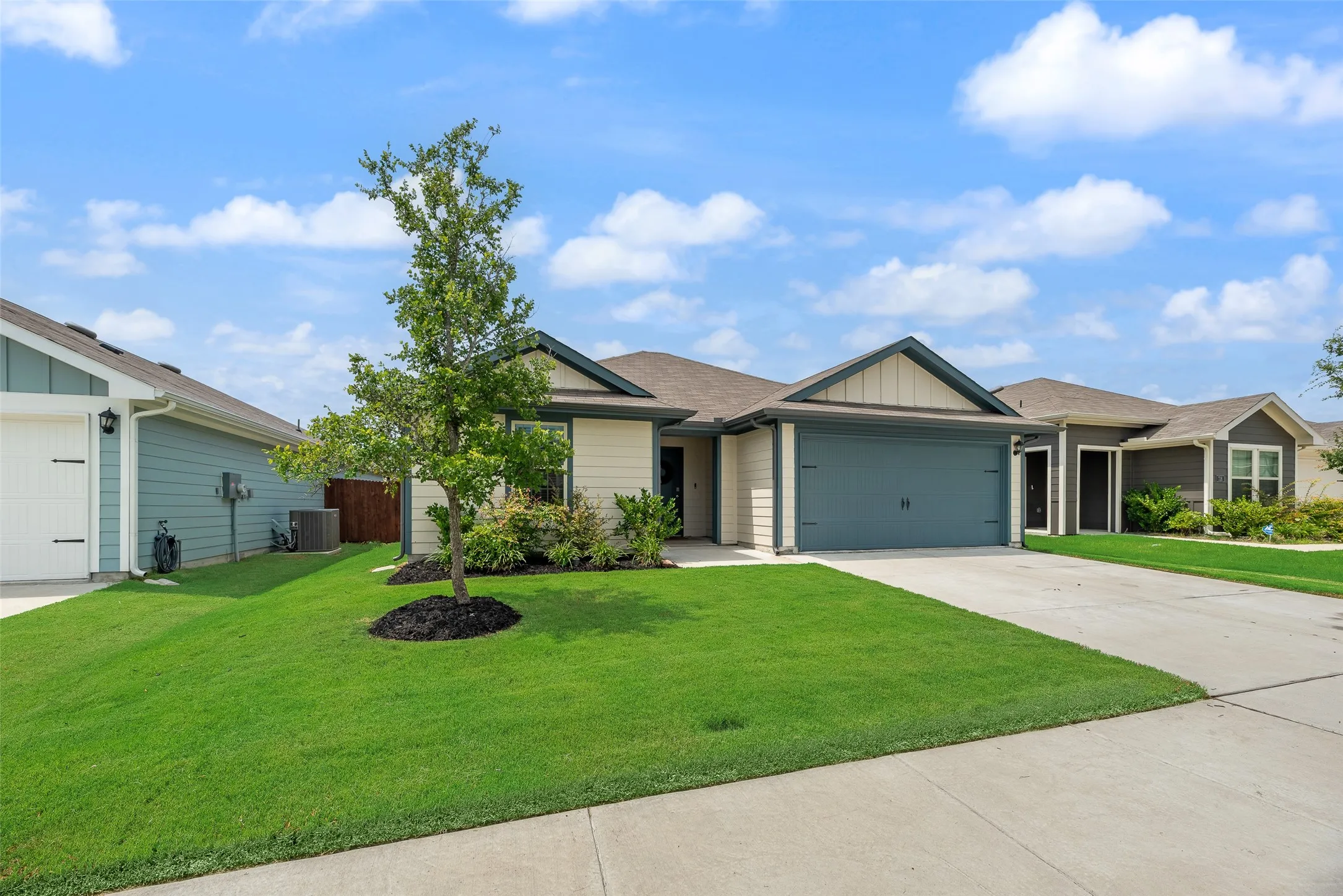 Single Family Residence For Sale in Collin County , 720 Lighthouse Street, Princeton, Texas 75407, 2 Bedroom, 2 Bathroom, 2 Garage spaces, 1,099 Sqft, built in 2024, mls#21290190, Real Estate Agent in Princeton, Homes For Sale in Collin county, Homes For Sale in Princeton, Realtor in Princeton Texas, Real Estate Brokerage Independent Realty Texas, Luminita Cordes Realtor